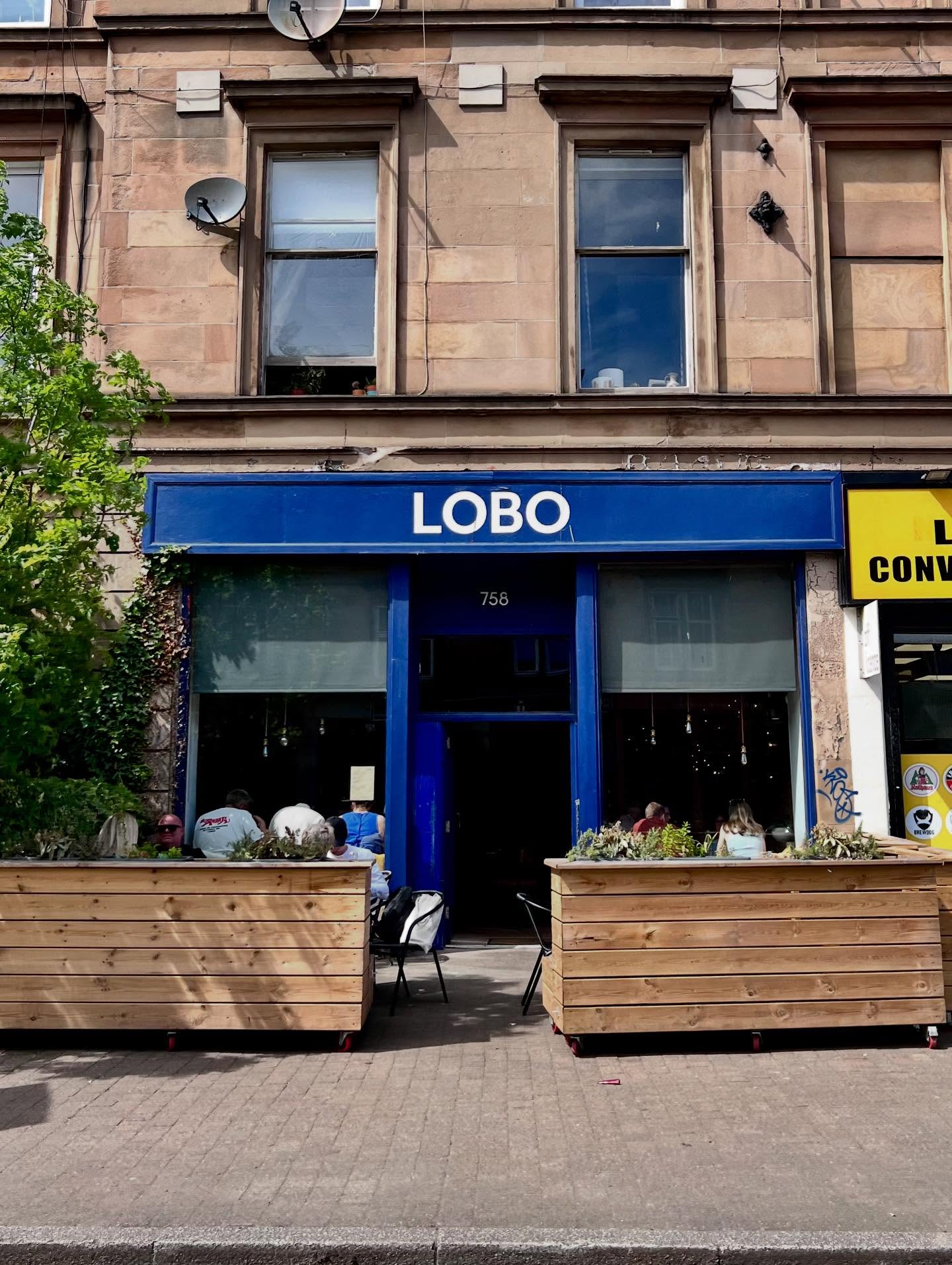 Ask any Southsider for their favourite local restaurant and Lobo will be top of the list! @loboglasgow is a buzzing spot located in the heart of Strathbungo serving up big flavours via their Mediterranean small plate menu. Their spot on drinks menu includes delicious wines, creative cocktails and of course @faodailroastery coffee.
A wee meander down the road into the colourful @thecooperagegla courtyard you’ll find Lobo’s baby brother Boca. @bocaglasgow is a chilled out space serving up EPIC sandwiches and once again the team delivers on the great coffee.