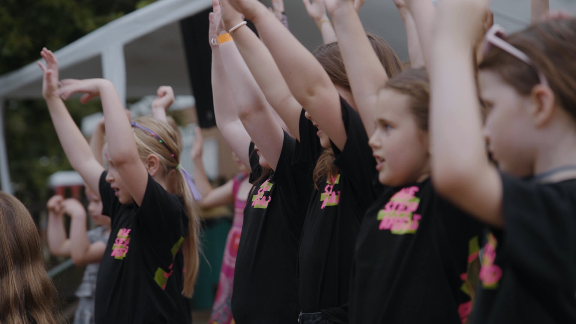 We are delighted to share our One Step Ahead Children's Choir video🎤
We hope this video gives you further insight into what our choir gets up to & how much fun it is!
We had so much fun filming for this video. Thank you to everyone involved & to @ben.g.brown_ for his incredible work.
If you are interested in your child joining our choir then please contact Talia on onestepaheadbusiness@gmail.com or 07979868619.
#singing #performing #childcare #leeds #music #musictheatre #choir