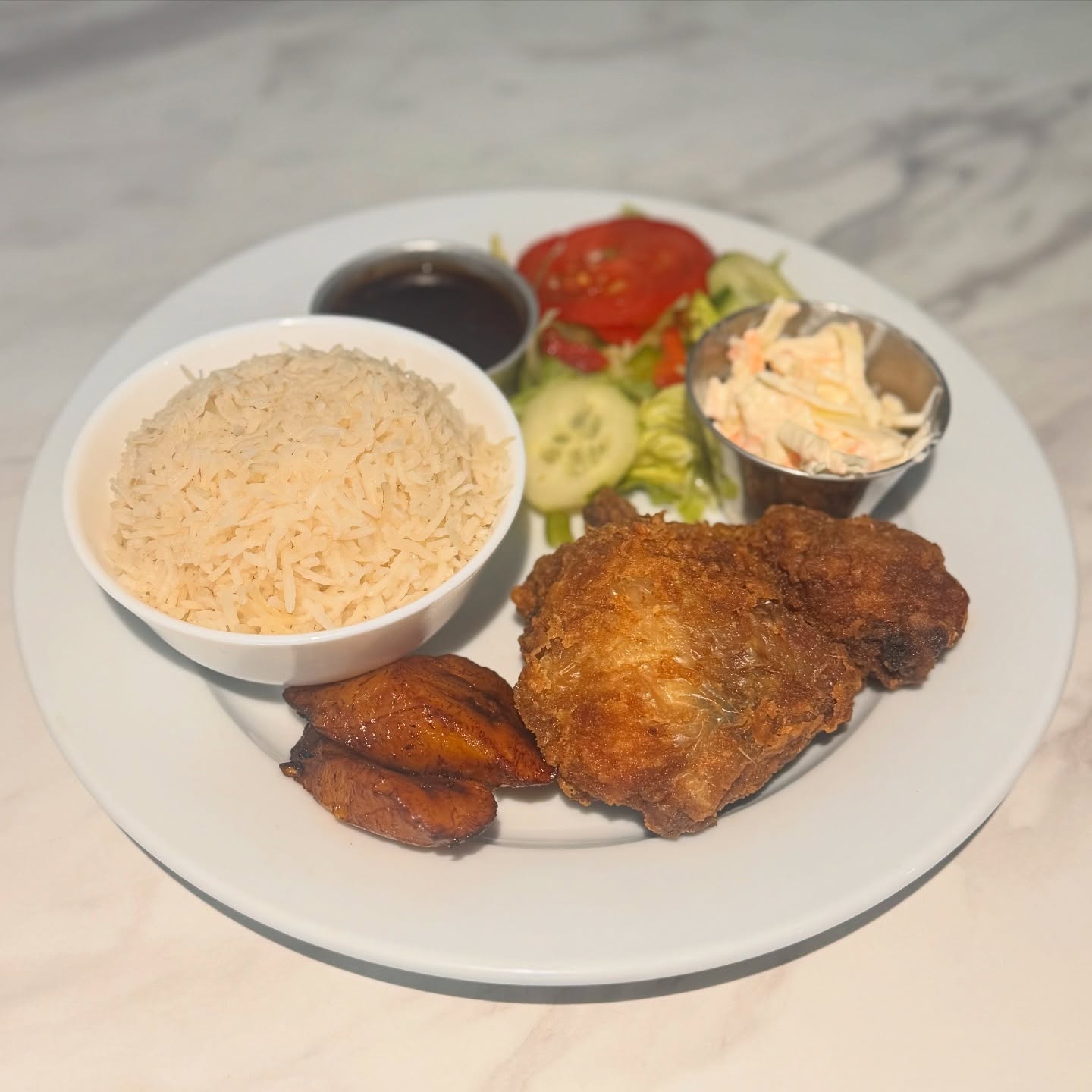 Midweek Treat Served On A Plate! Wednesdays taste so much better with a feast on the table๐๐ด#midweekmeals
.
.
.
Follow us on TikTok!! paradise_romford
.
.
.
#Caribbeancuisine #jamaicanfood #chef #caterer #restaurant #romford #paradise #family #business #lounge #bar #jamaican #love #food #lounge #bar #essex #london #cocktails #events #catering #services #sweets #dinner #explore #explorepage #viral #festivals