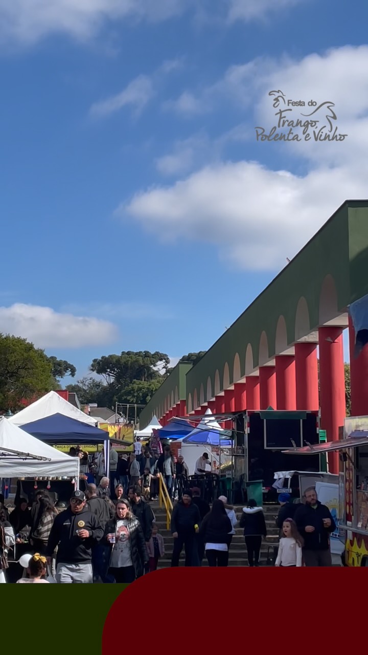 Obrigado a você que esteve conosco na 41ª Festa do Frango, Polenta e Vinho de Santa Felicidade!
Foram dias de alegria, celebração e confraternização da cultura italiana.
Confira algumas imagens deste domingo festivo no Bosque São Cristóvão.
#santafelicidade #tradiçãoitaliana #culturaitaliana #frangopolentaevinho