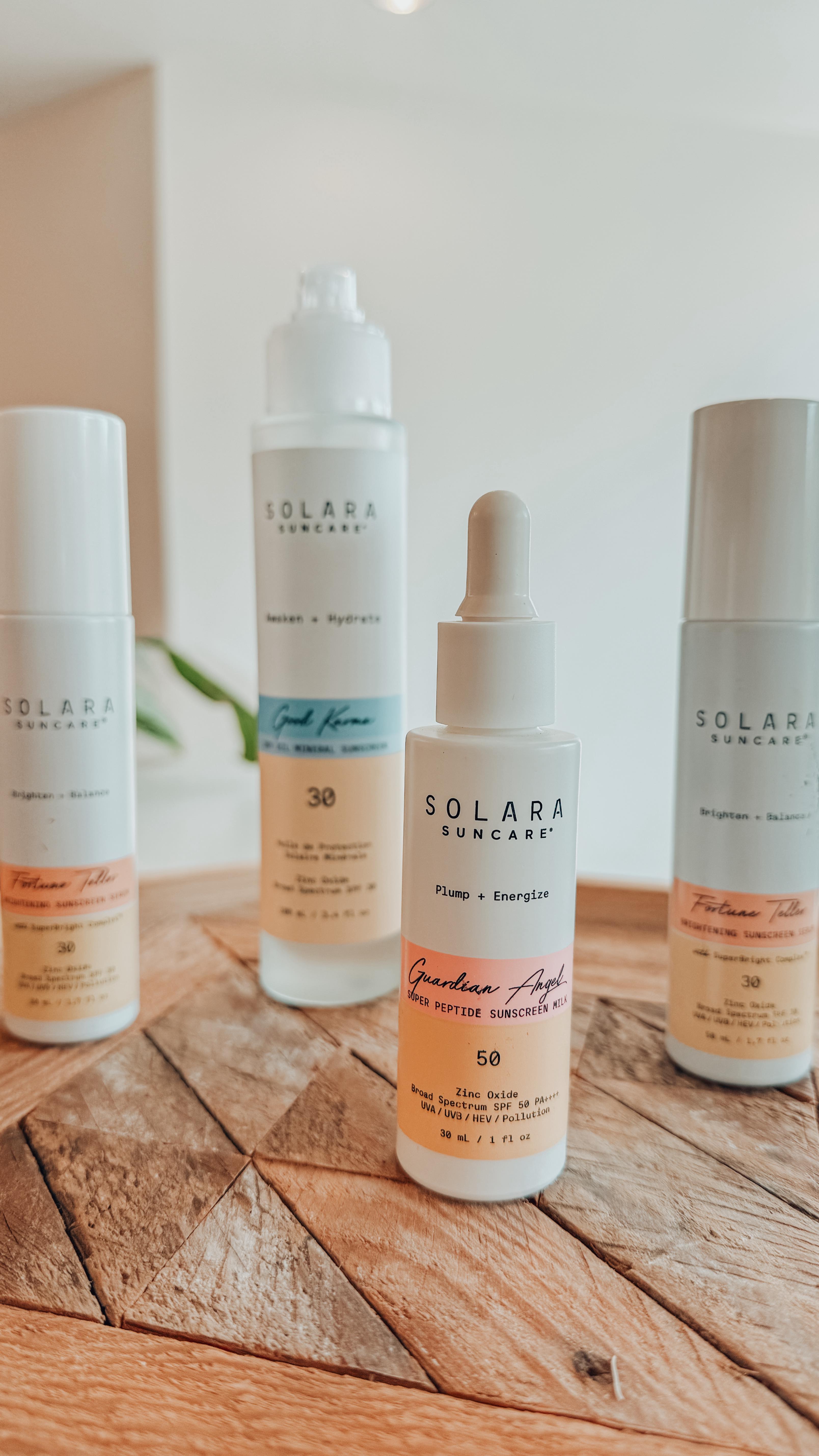 ☀️Sun Care Obsessed
Solara is changing the game with sun skincare.
Their thoughtful, intentional + trusted product formulas are why we’re partnering with this beautiful brand at Derma Bella skin studio.
The alignment is obvious and we can’t wait for you to get your hands on these products.
Grab them now at dermabellaskinstudio.com, for studio pickup or to ship, while the sun is out + the gift with purchase lip serum lasts.
Which one are you excited to try?
