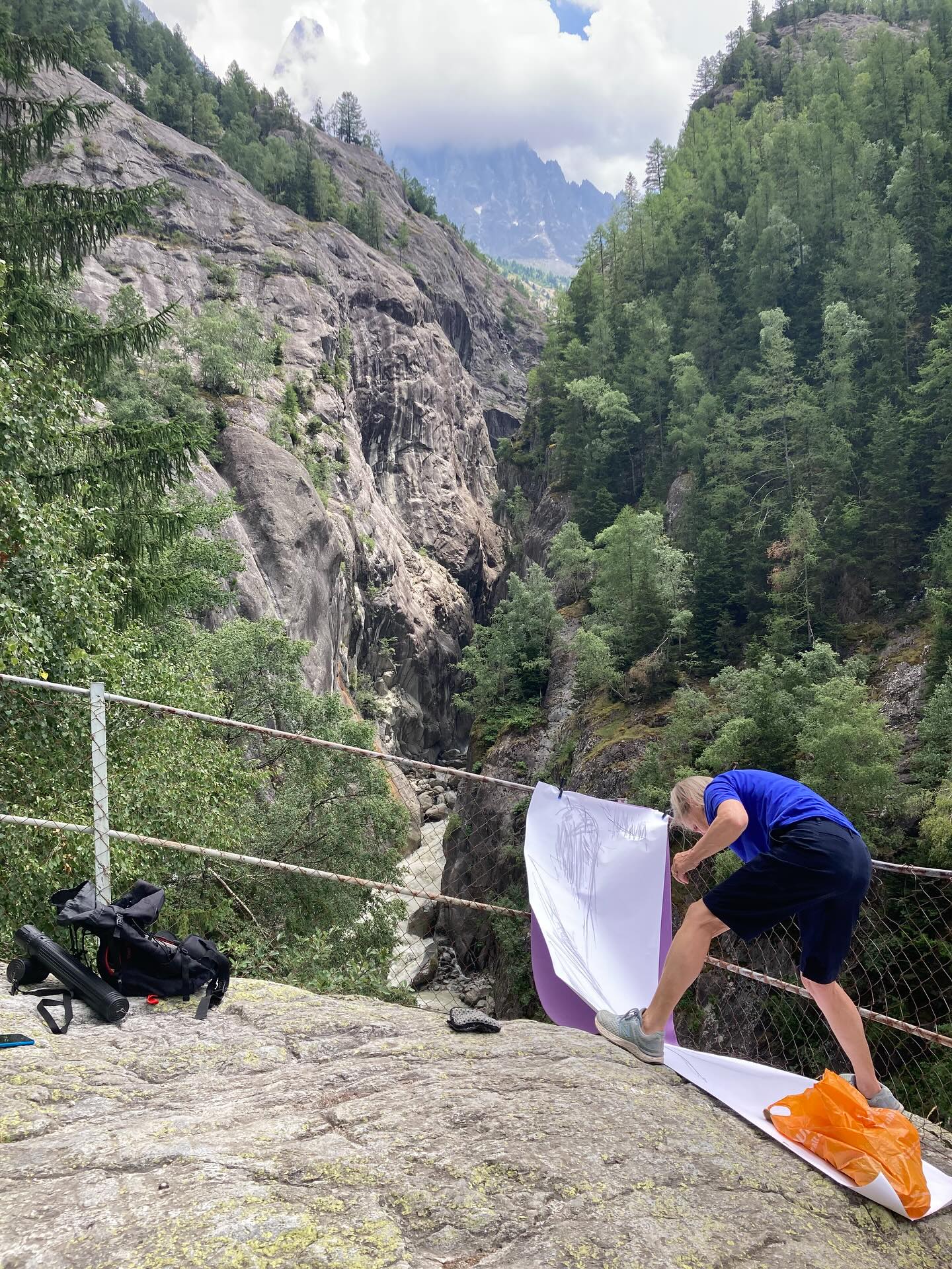 The Source of the Arveyron. Chasm. One of a series of 2-3m drawings…. Rubbings from the rocks using Art Graff. Thanks Michael for taking the pic#pleinair#contemporarydrawings#chamonix#landscape