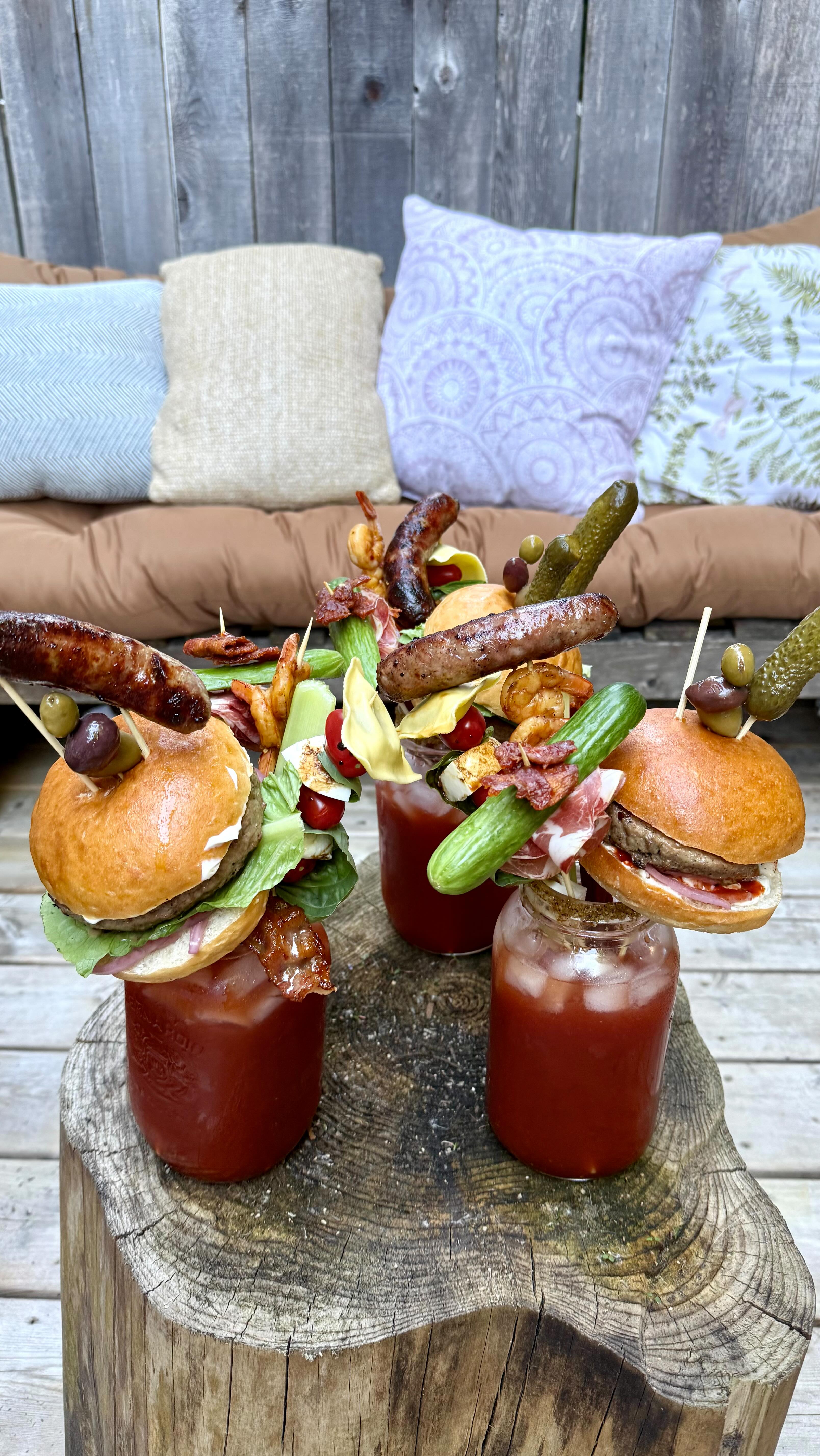 Tell me you’re Canadian without telling me you’re Canadian 🇨🇦😂
Our first Dinner Caesar Battle on Canada’s Day was a success 👏🏼
Who needs a meal when you can just have one drink 🫠
#canadaday #canadian #caesarbattle #truenorthstrongandfree #explorecanada #canada
