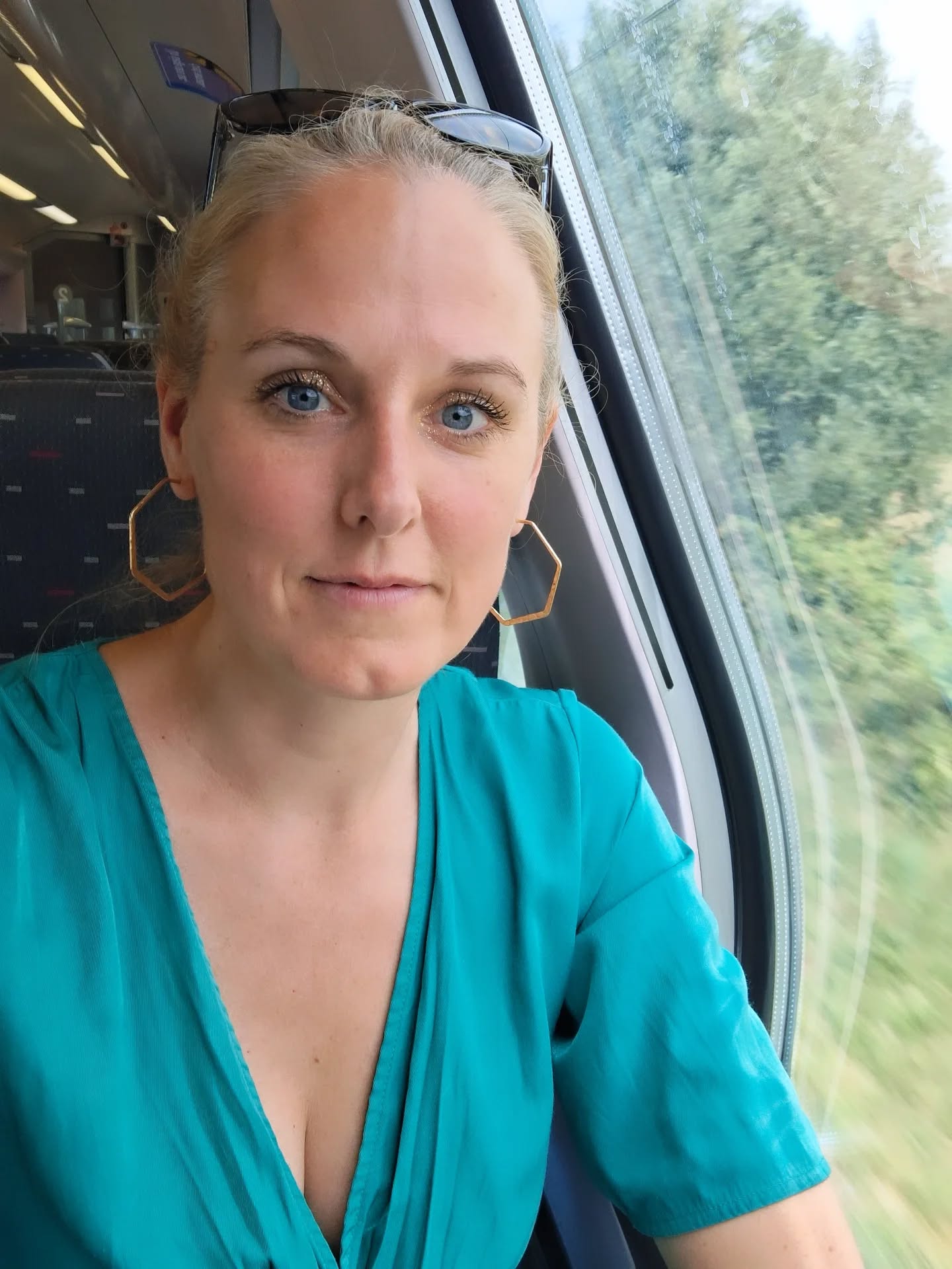 Clap de fin pour ma première année de professeure de chant à @artsaucarre.
Supers élèves, supers collègues.🔥🎶🙏 Un peu de vacances et on recommence!