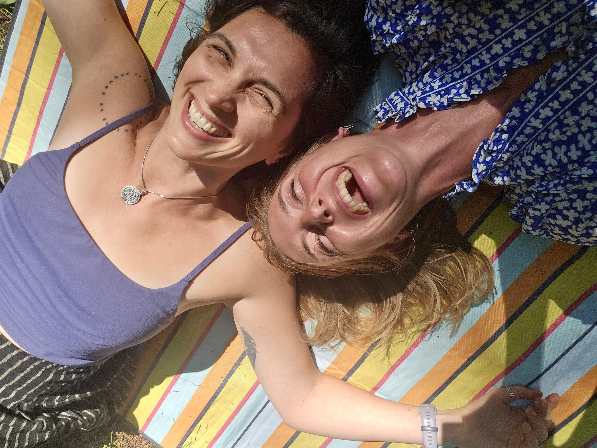 ~ Joy of the heart ~
These moments are precious. These moments when we make space for total presence to what is. When we make space to hear the whispers of our body, when we connect from the heart, when we cultivate the wild heart to live fully, to live with courage, with trust and with authenticity.
Yesterday we spent an afternoon in the woods/park with the soulful @artfully.klaudia . it always fills my heart to share these moments. When you share the ups and downs, when you embrace one another by being a witness, being here and now. This is coming up for me more and more, this utter presence that supports, inspires and guides.
It is not an easy path but it allows to always go deeper, to trust like never before.
Myself & Klaudia will host an online women's circle next Thursday 10th July - Space in Between - to cultivate this space deep within ourselves through community, embodied wisdom, meditation and the open heart.
Klaudia will also be making delicious food at the WILD HEART Women's Retreat 15-17 Aug in the Yoga Barn, Co. Kilkenny. Can't wait for her heart inspired yumminess to feed our bellies :)
Lots of love,
Join us ❤️
#sisterhood #presence #bodywisdom #somatics #joy #wildheart #womenscircle