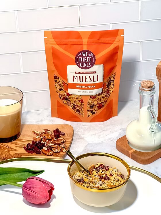 Naturally sweet and perfectly nutty 🌰 Our Pecan Muesli is a wholesome blend of oats, seeds, dried fruit and toasted pecans with no added sugar and nothing artificial.
Enjoy it your way: hot or cold, as overnight oats layered with yogurt and fruit, or baked into muffins and bars. However you serve it, it’s the perfect start to your day!