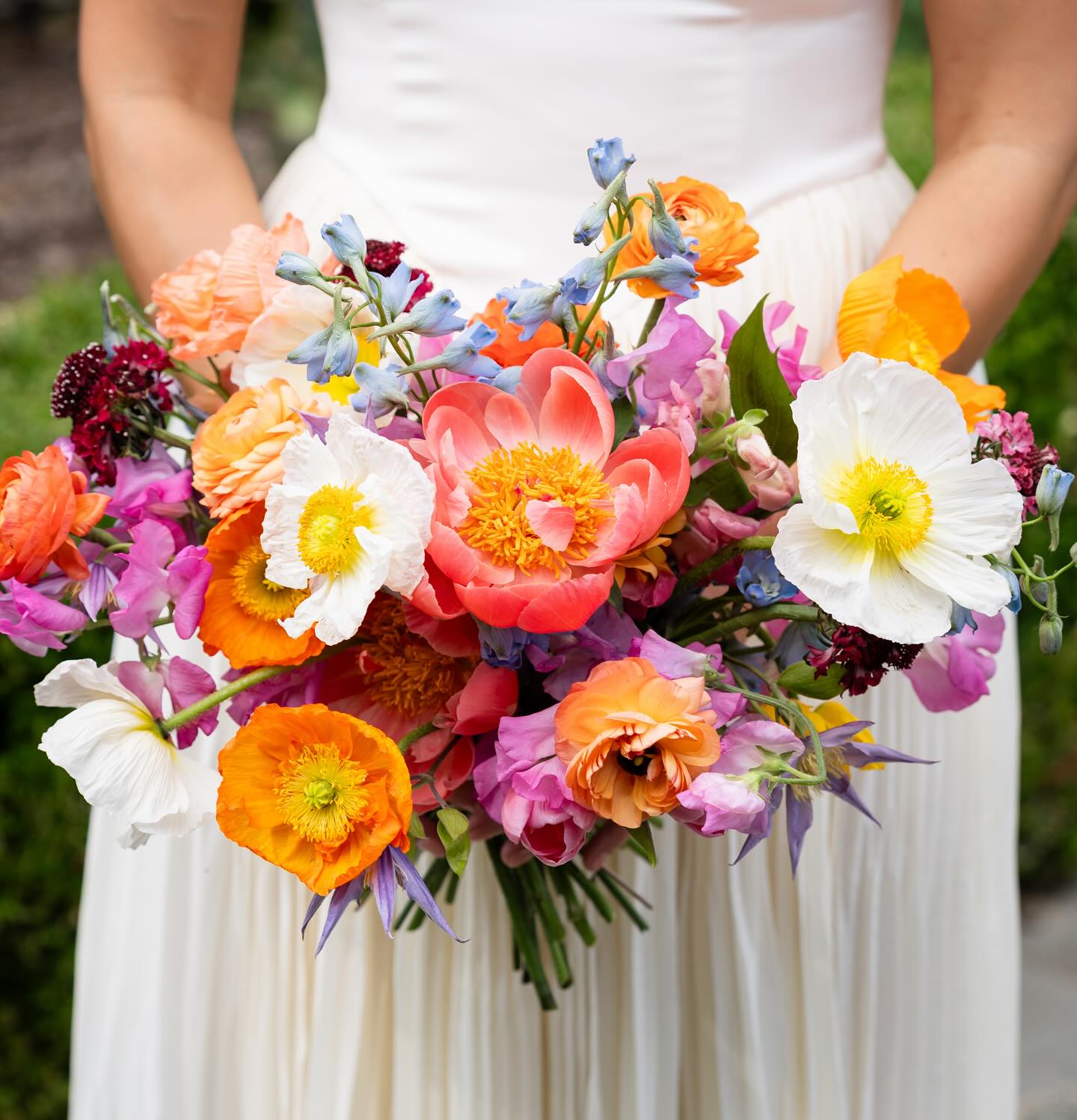 Who says you can’t use all the colors in your palette!!!
Make your wedding day is vibrant as your love story and consider adding color by:
✨Mix-and-match bridesmaid dresses in jewel tones
✨Bright floral installations (hello, marigolds + peonies!)
✨Custom painted dance floors
✨Draping saturated in color
✨Light installations & digital video projections
✨Rainbow confetti exits
#weddingday #colorfulwedding #weddingbouquet #colorpalette #weddingcolors #weddingdesign #weddingplanner #dallasweddings #dallasweddingplanner #dfwweddings
