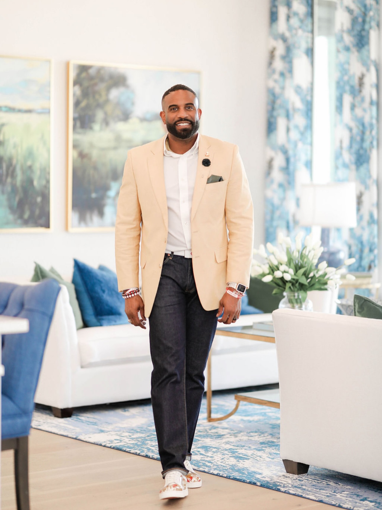 Luxury is in the details — and confidence is the ultimate accessory.✨
Your brand deserves imagery that speaks success, sophistication, and presence.
Whether you’ve never stepped in front of the camera or you’re ready to elevate your visual identity, I create a seamless, high-end experience that brings out your best.
This is more than a photoshoot — it’s your legacy in the making.
#houstonphotographer #houstonfamilyphotographer #houstontx #htx #portraitphotography #photoshoot #explorepage #instahoustonphotography