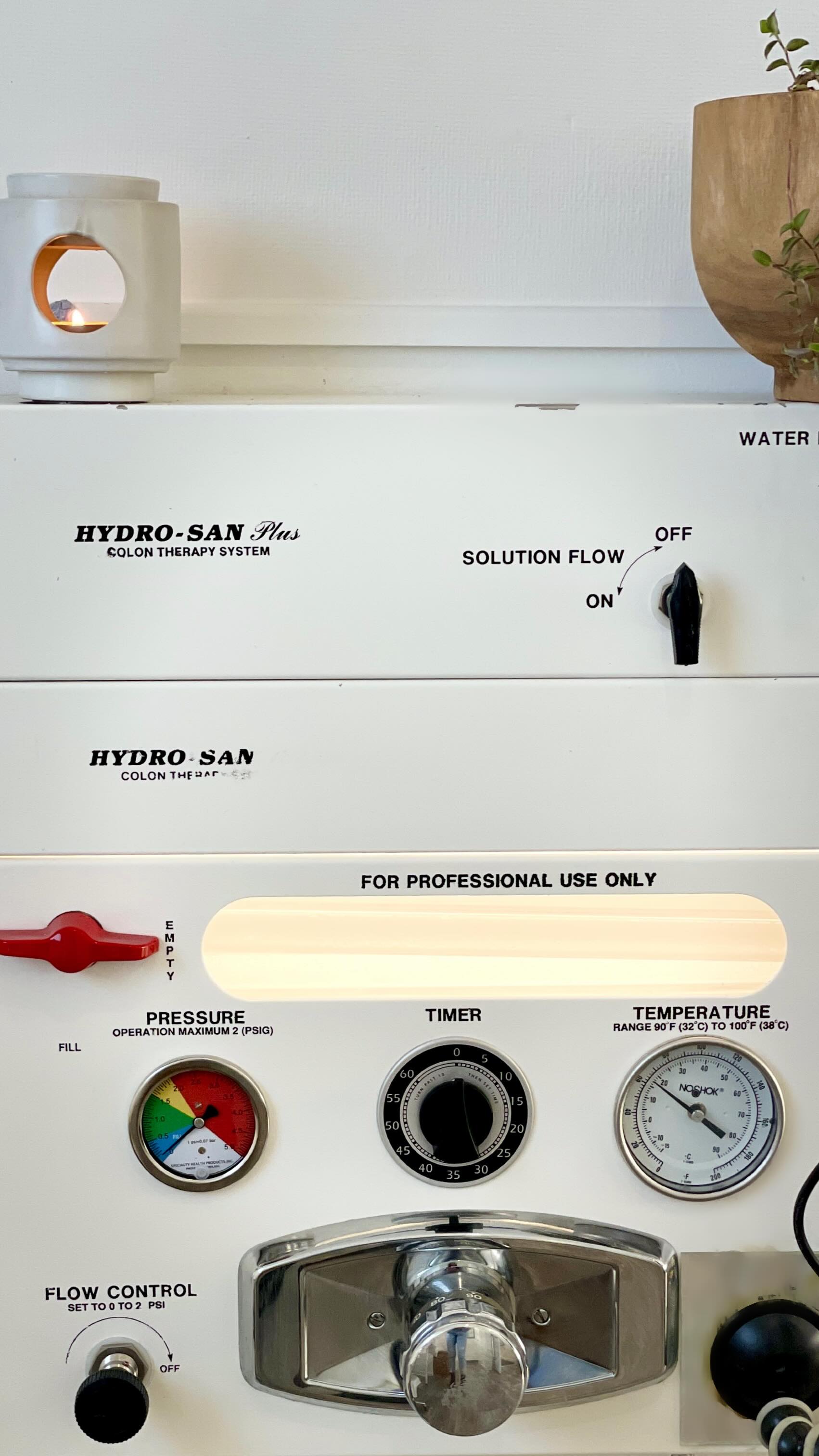 💧
Colonics are not a weight loss programme, BUT many people release 2–5kg of old waste after just a few sessions.
It’s not a quick fix, we focus on deep elimination and long-term gut health so we ALWAYS recommend a course of 3–5 colonics to remove built up waste and calcification 💩
After cleansing, we suggest probiotics, minerals, or vitamins, all tailored to your health needs. This is to rebuild your gut microbiome and immune.
Throughout your journey, we’ll guide you with the right nutrition & supplements to support your energy, digestion & detox goals 🌿
#guthealth #detox #coloncleanse #colonhydrotherapy #tauranga #cleanse #wellbeing