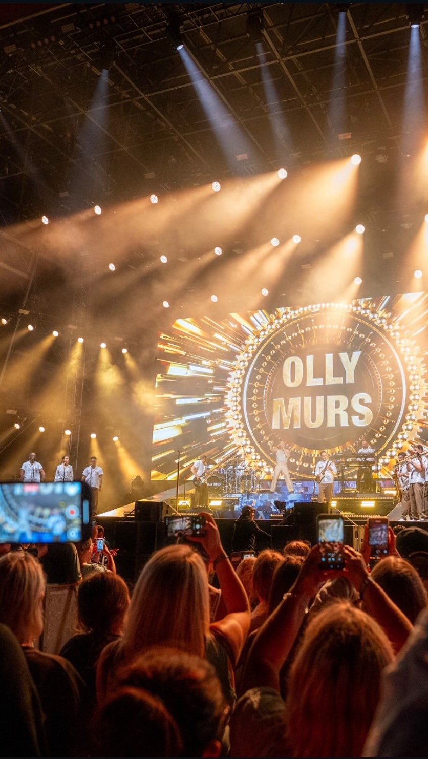 Wicked few days away with the @ollymurs team, filling in for the mighty @triplehhorns alongside @josh_short_ and @davidjohnwilliamsoncomposer 🚀