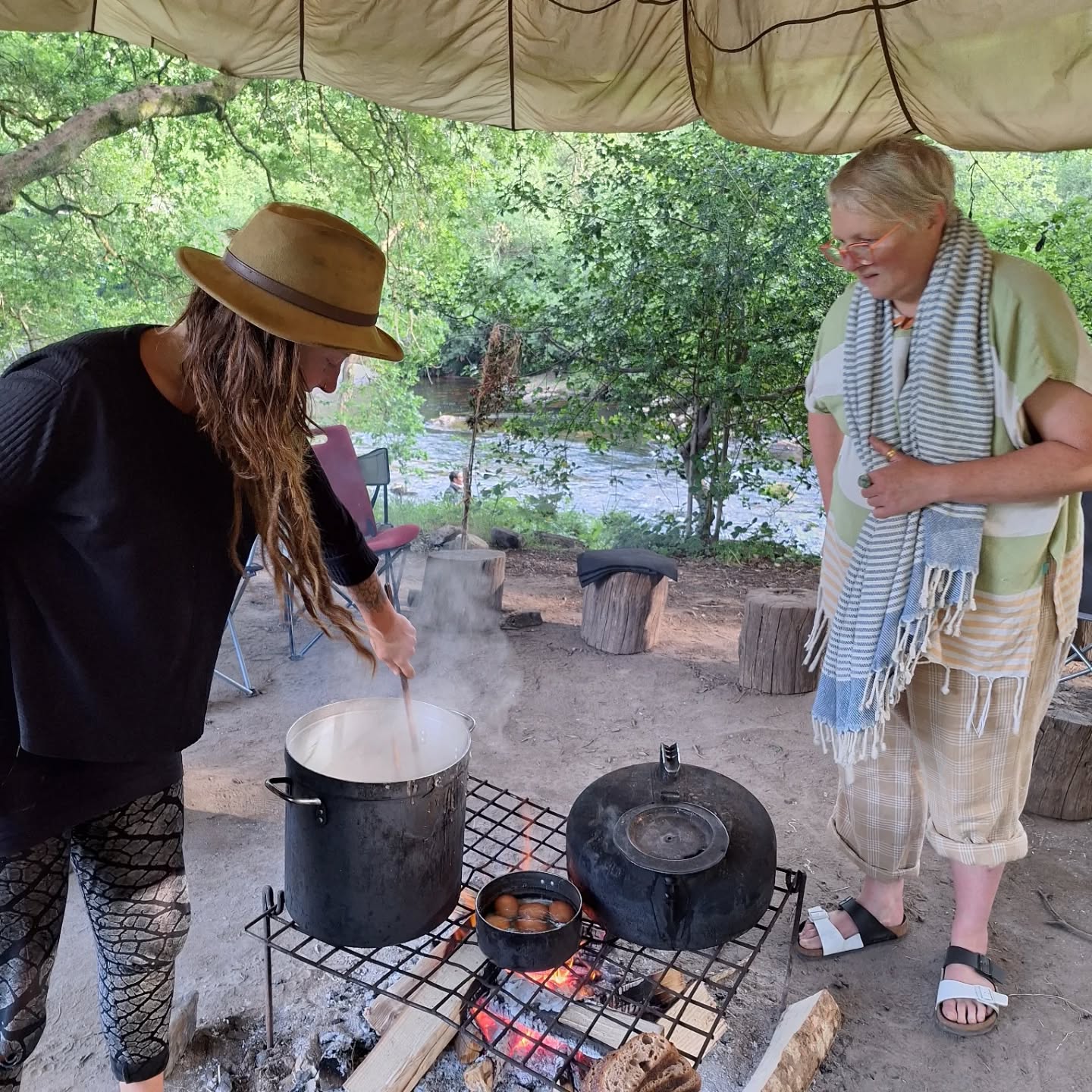 Another amazing week on the River Dart getting deeply into stories & the wild world.
I'm half way through and we have begun working on material to perform in November.
My body was swimming in the river & I have been swimming in stories.
Exciting. We had a guest teacher - the incredible Abbi Patrix. What an honour to soak up a little of a lifetime of dedication to the oral tradition of telling tales.
@wildwise #holdingthetailofthewolf #storytelling