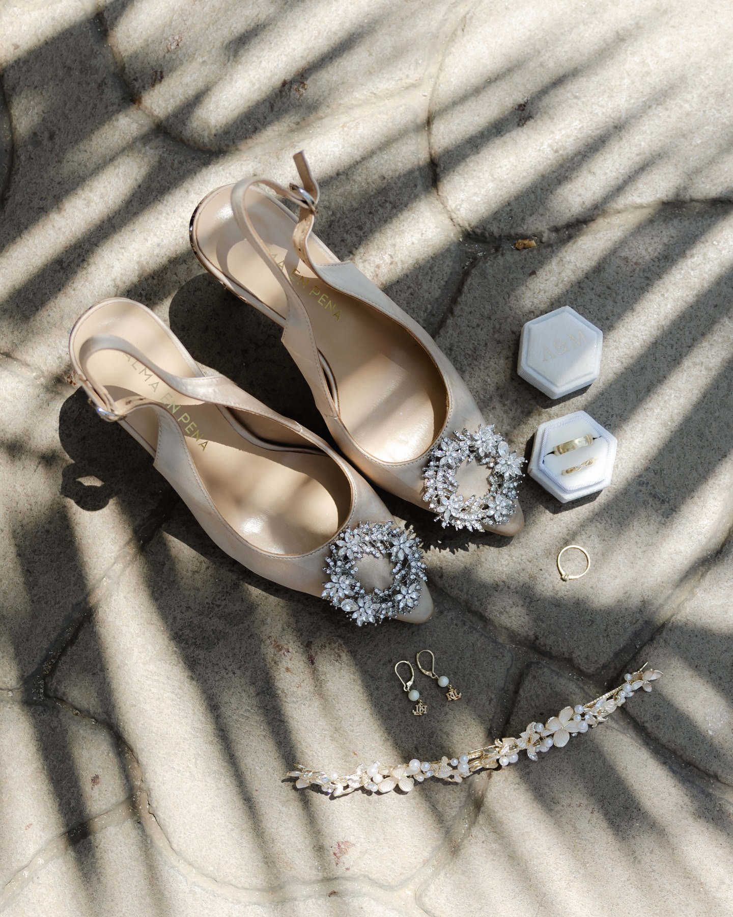 Bridal Details 🤍
#hochzeitsf #hochzeitsfotograf #melinawaliczekfotografie #weddingmallorca #destinationweddingmallorca #mallorcawedding #destinationweddingphotographer #mallorcahochzeit #hochzeit2026