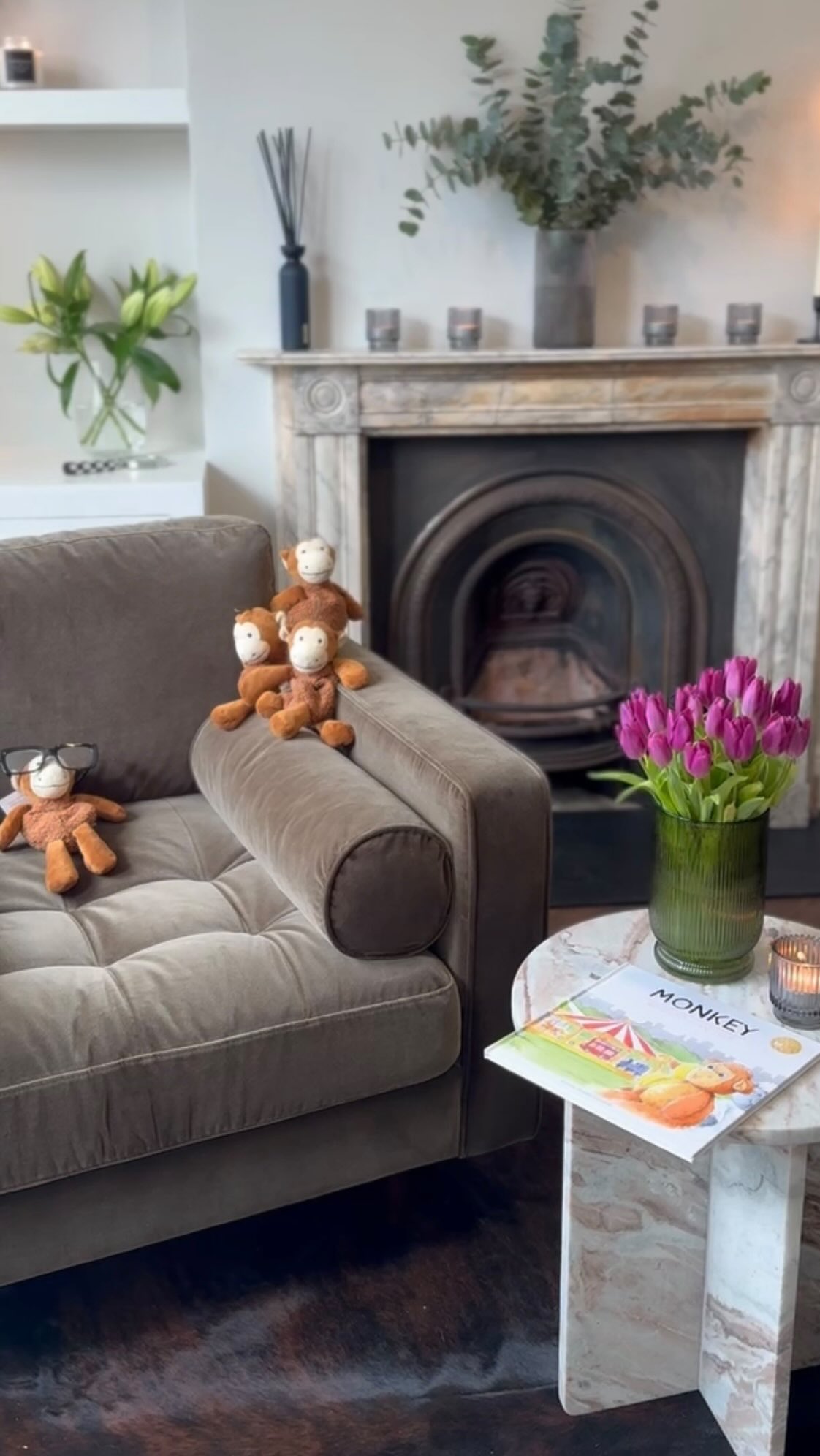 🤍
Quality time is one of the 5 major love languages that support us on an emotional level
Through connection, communication and creativity we can engage with our children at a much deeper level, filling their cup of love
Making it a habit to connect with them through quality time, to feel seen, heard, valued and supported is crucial to our children’s emotional development and wellbeing
Affirming to them on a daily basis that they are loved, and that they matter, is scientifically proven to boost their self confidence and self esteem and reduces levels of stress and anxiety
#raisinggoodhumans #lovelanguages #connectionmatters #qualitytimetogether