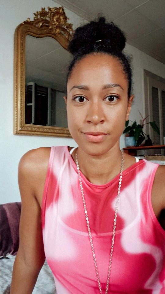 FEMININE WISDOM #1
~ The knowing through Feeling ~
In the midst of Cancer season, we are invited to dive into the art of receiving information on a somatic level, and the feminine understanding of how to move through life.
For that occasion, I invite you to go deeper together and join the next : ROSE WOMB ORACLE
21 days of feminine awakening and self nurturing practices ONLINE with the medicine of Cacao, Rose, Sacred oils and Baths, energy - somatic practices and Womb healing.
WE START JULY 11TH 2025 - FOR THE CAPRICORN FULL MOON 🌿
Check link in BIO 🌹
.
.
.
#cancerseason♋️ #feminine #femininewisdom
#femininewisdomrising #rosewomboracle #ancestralwisodm #astrology #evolutionaryastrology #cancerseason #wombwisdom #wombhealing #rose #roselineage #womboracle #womensupportingwomen @kalokura_medicine