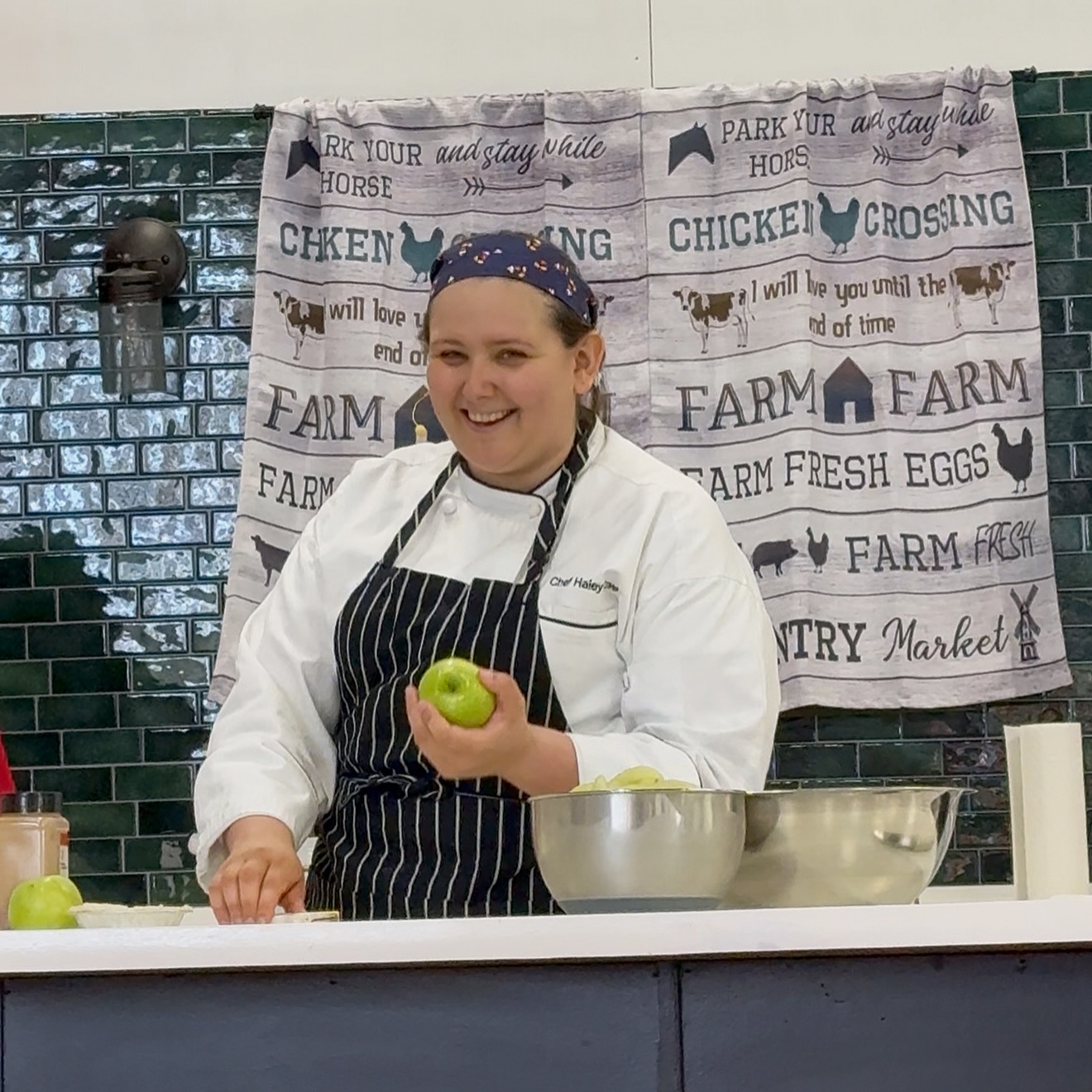 A big THANK YOU to everyone who came out to the #AlamedaCountyFair this year and checked out the #CakeSpaz demos! It was the sweetest day hanging out with all of you!