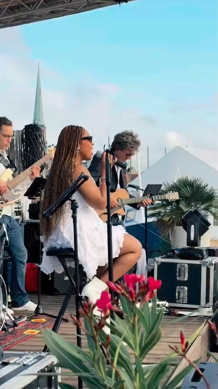 ✨ Recap Time ✨
Ein riesengroßes DANKE an alle, die bei unserer Boho Party dabei waren!
Was für ein unvergesslicher Tag – voller guter Vibes, großartiger Menschen und bester Stimmung. 🌸🌾
Ein großes Dankeschön auch an unser fantastisches Team und unsere Partner – ohne euch wäre das alles nicht möglich gewesen!
Wir freuen uns jetzt schon aufs nächste Mal! 💃🏽🌙
#BohoParty #RecapTime