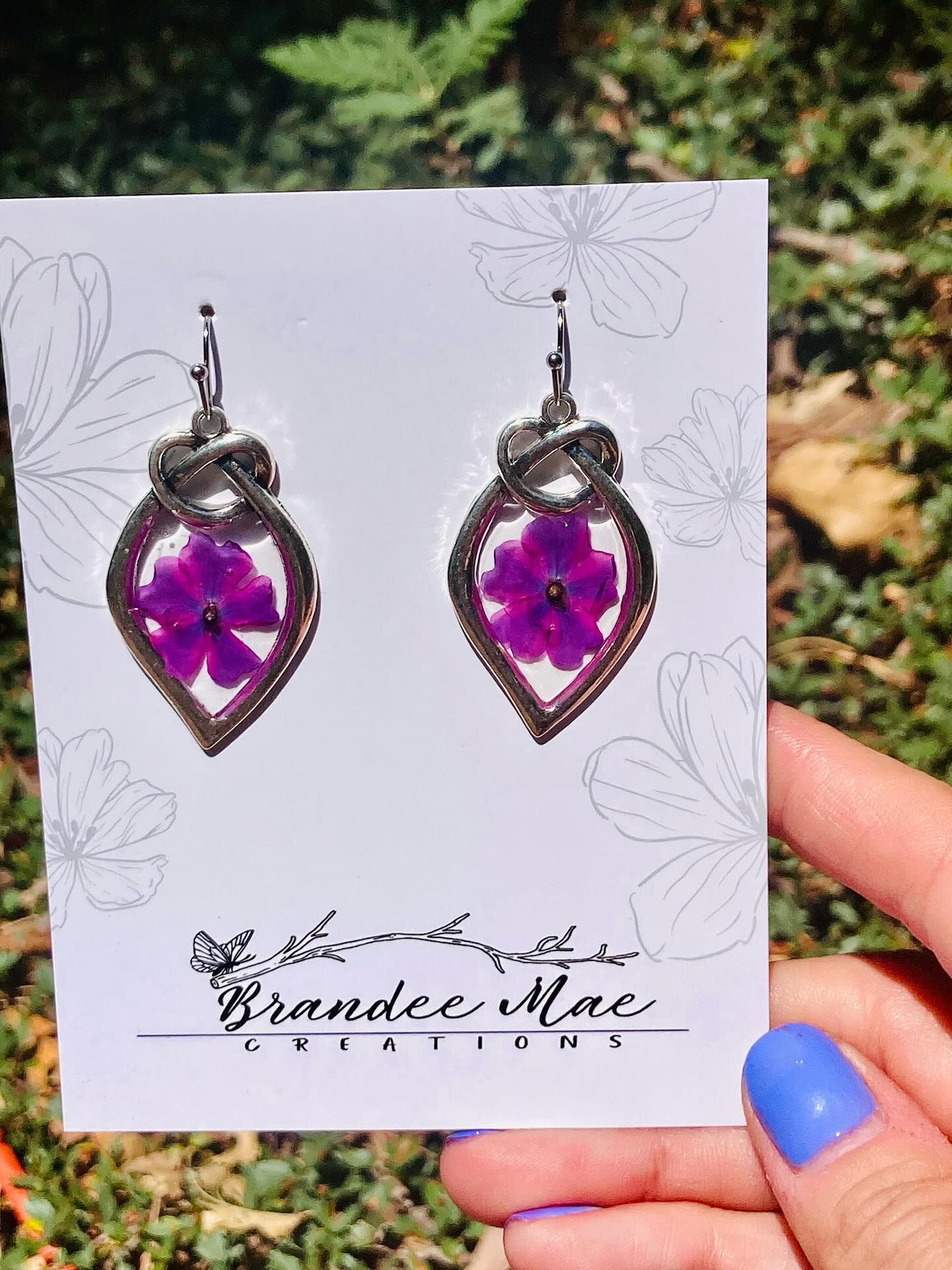 Really loving this new hot pink and purple verbena flower that is new to my garden this year. What do you all think?