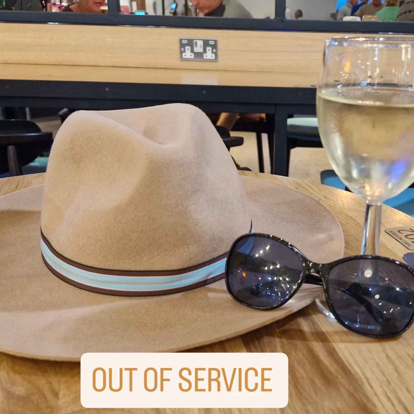 Oooooooooffff I've been waiting for this break for what seems like forever⛱️
I can actually say, "I'm off call."
If you have an urgent enquiry, please contact your local maternity services.
For non urgent enquiries, WhatsApp or Email. I'll get back to ya when I'm bored of the sun 🌞
Kat The Midwife
Over and Out
Much❤️💋