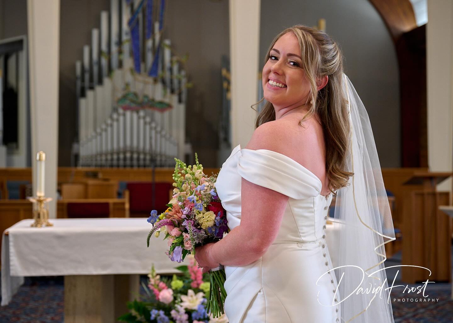 Sarah was rockin’ it! 👰🏼♂️❤️ 🤵🏻
📸 www.davidfrostphoto.com
💒 Venue: @earlyworksfam
🎤 Band: @flashbacksshowband
👨🍳 Catering: @bubbassilverspooncatering
#weddingphotography #alabamaweddingphotographer #birminghamweddingphotographer #huntsvilleweddingphotographer #huntsvilleweddings #birminghamwedding #birminghambride #nashvilleweddingphotographer #nashvilleweddingphotography #huntsvillewedding #huntsvillebride #modernbride #profotob10 #profotousa #nikonphotography #nikon #nikonz9 #profotoglobal #huntsvillealabama #huntsvilleal #beautifulbride