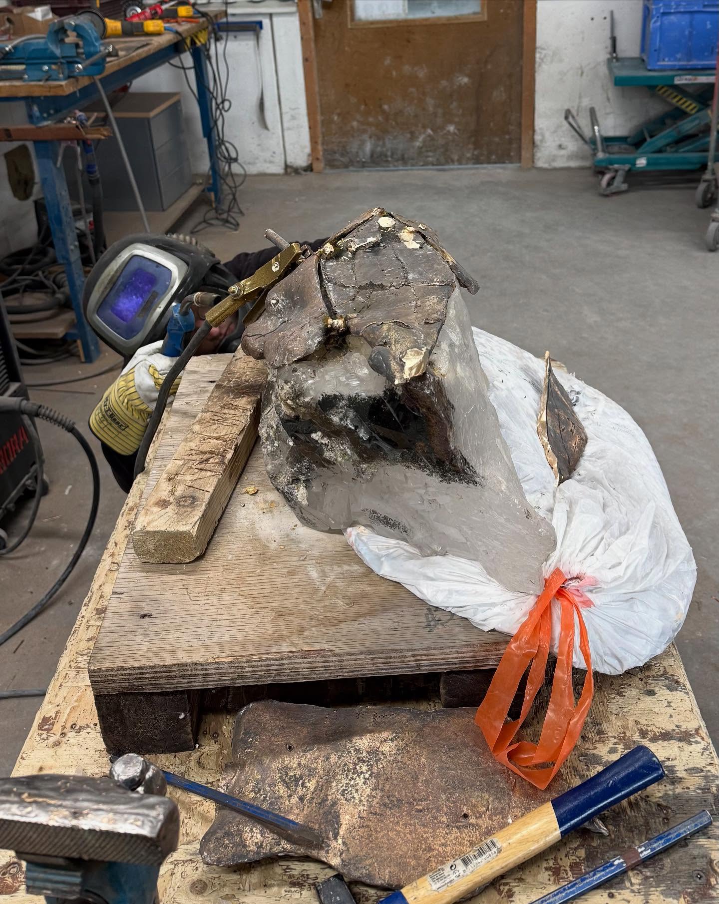 Working on a new Quartz sculpture with black patina bronze🖤