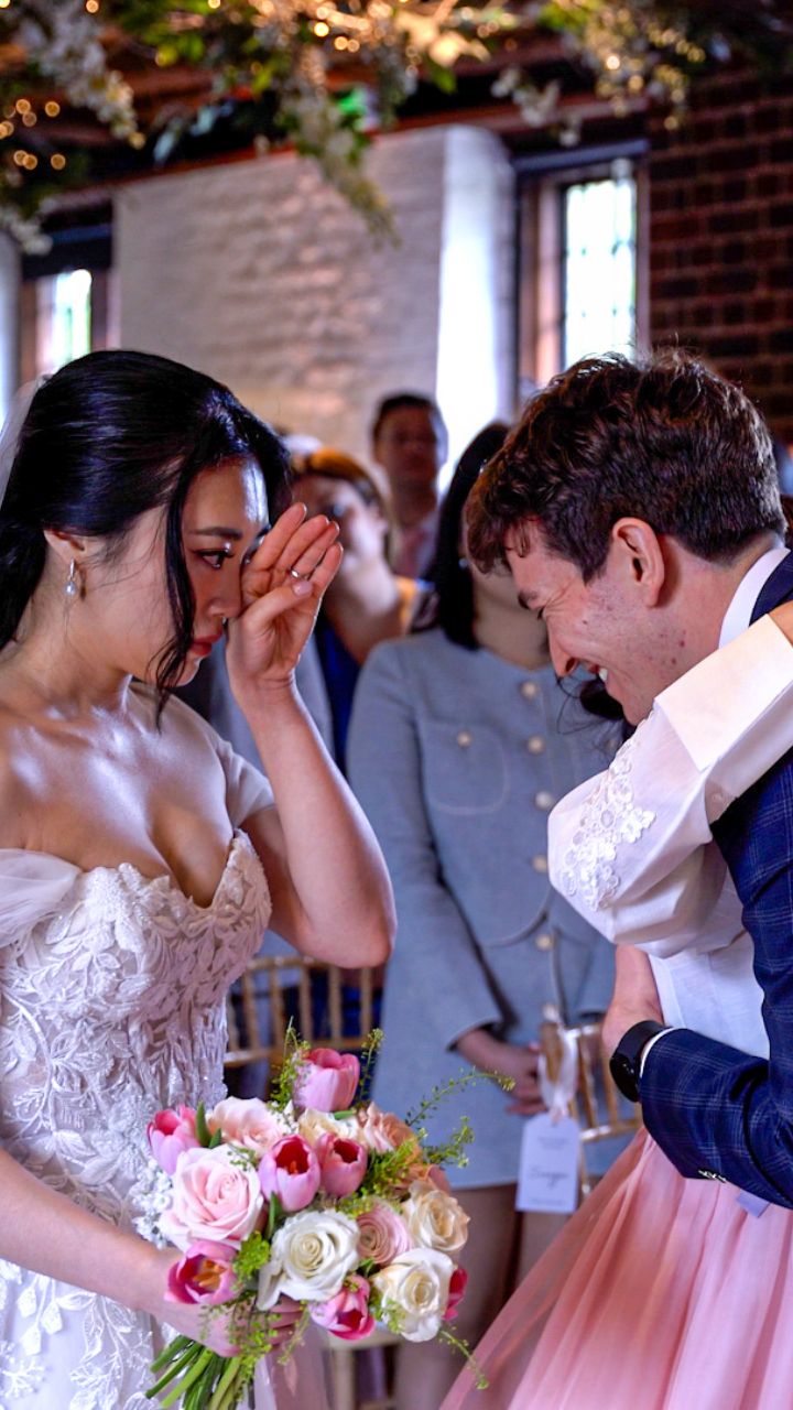 Real moments. Real emotion.
From quiet vows to confetti bursts and champagne sprays — every wedding has its own rhythm.
This is a glimpse into the stories I’ve had the honour to capture.
Documentary-style wedding videography that feels as real as the day itself.
🎥 Airis Films – Cinematic Wedding Videography
#DocumentaryWeddingVideographer #CinematicWeddings #WeddingVideographyUK #RealWeddings #WeddingFilmmaker