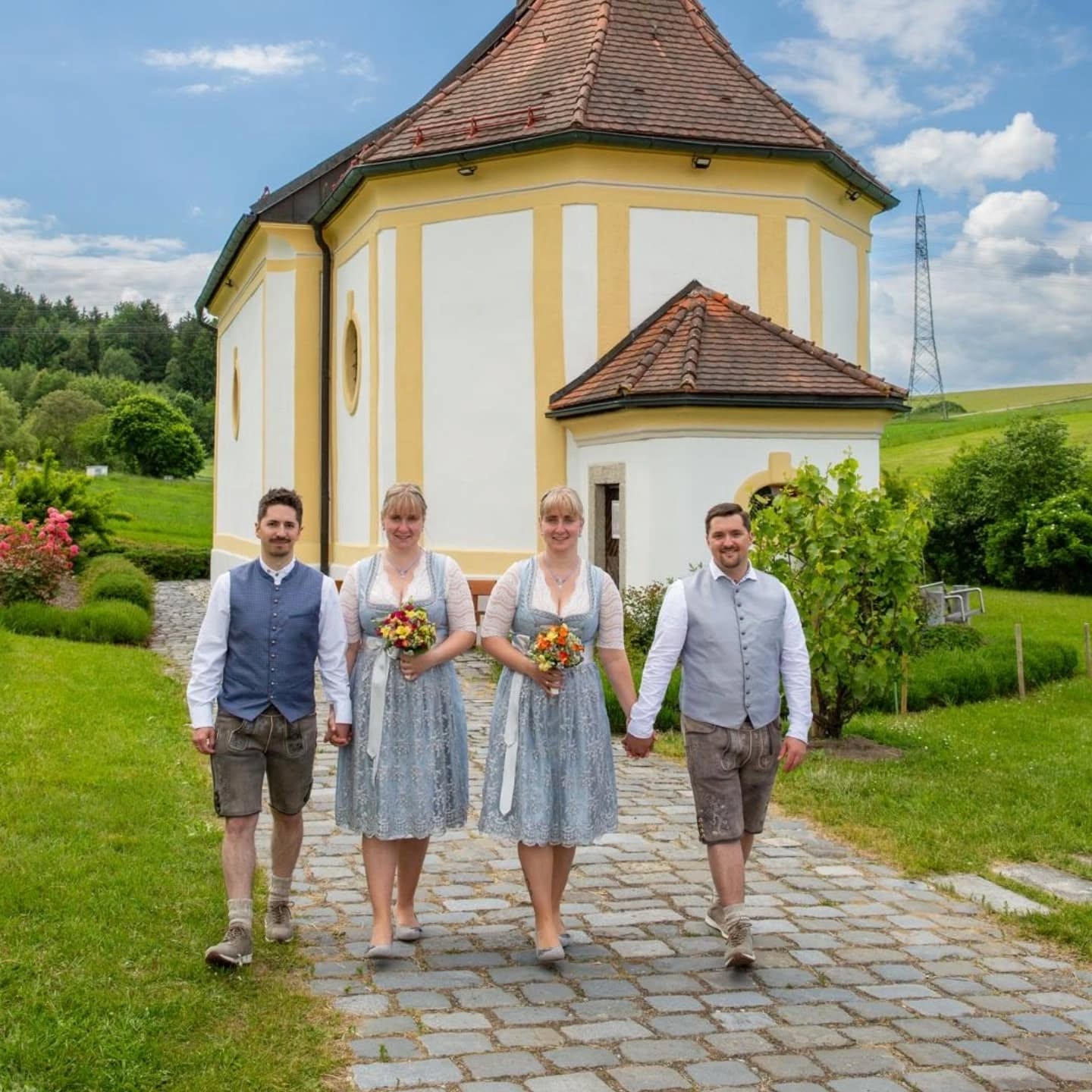 Herzlichen Glückwunsch 🍀 und vielen Dank für euer Vertrauen🥰
Nathalie &Julian ❤️
Manuela & Marius❤️
#heiratenintracht
#hochzeitintracht #brautpaarintracht #trachtenhochzeit #brautdirndl #obernzell #passau #feschbeinand #trachtigheiraten