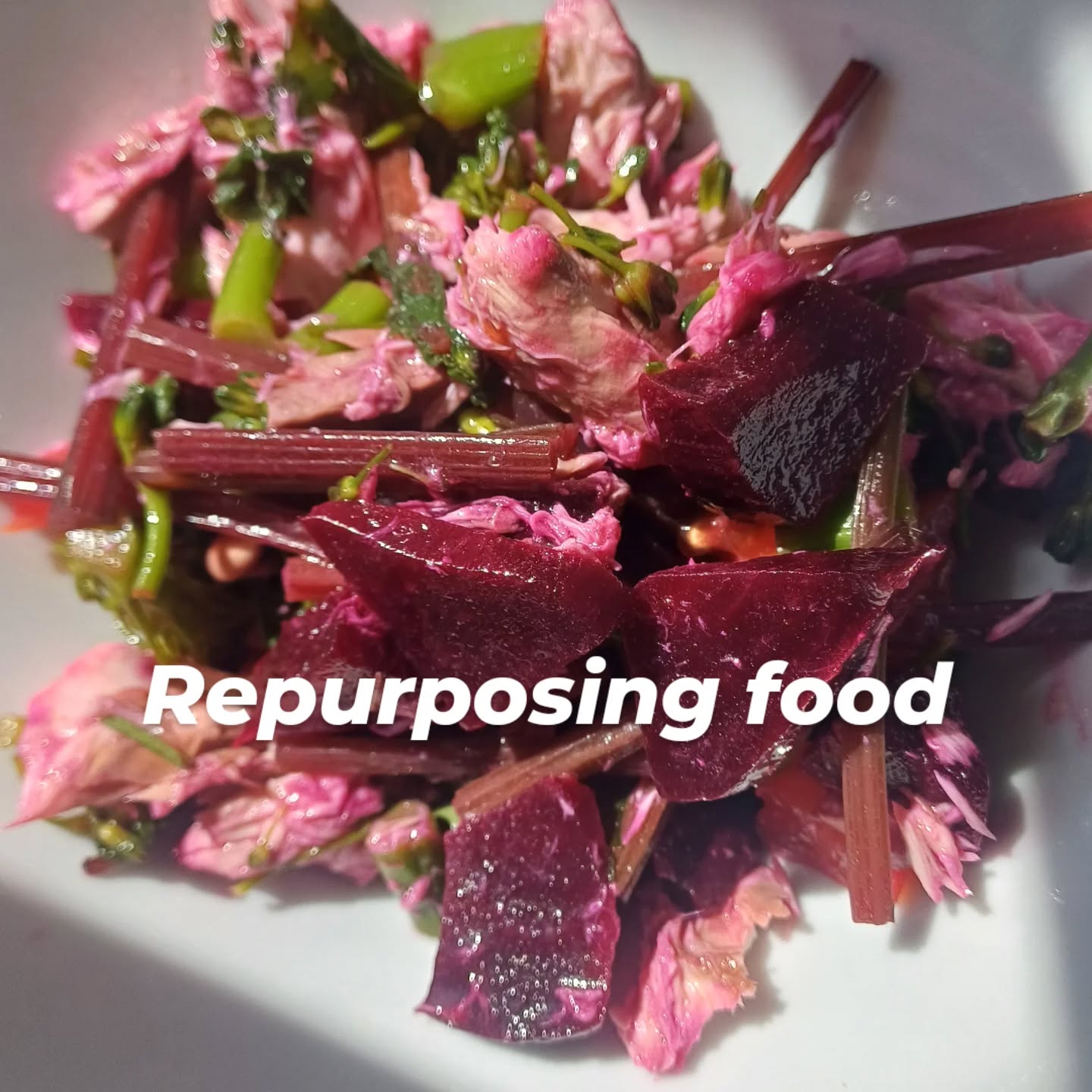 FISH SALAD 🥗 😋 😍
I like to create many dishes from the same ingredients. It's not being lazy but rather practical.
Yesterday, I grilled some fresh mackerel and used the leftover to create a healthy salad 🥗 for my lunch.
I used beetroots and their stems that I braised a day before to put it together along with some cooked tenderstem broccoli 🥦
Lemon 🍋 juice, EVOO 🫒 & 🧂.
Simply delicious.
I have been eating a lot of beetroots lately. It helps my digestion in particular bile flow.
Follow me for more tips to improve your gut health and healthy recipes.
#healthybalancedfood
#healthyfishsalad #whattodowithmackerel #bilesupport #beetrootbenefits
#howtorepurposefood