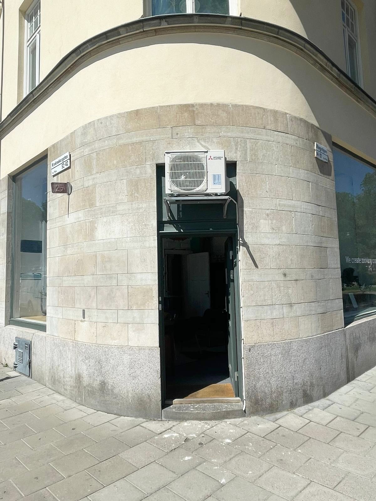2st Mitsubishi MSZ HR-Cool 35 installerade på Södermalm! Ännu ett kontor som kan se fram emot ett svalare inomhusklimat🙏🏻