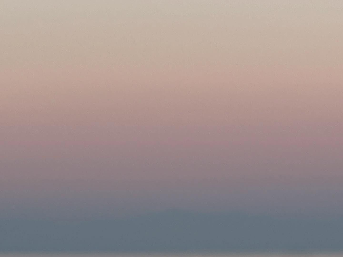 Pastel sky…breathe…ocean air…breathe… bird song…breathe…salty air… breathe…moon rising… breathe… what seems like a simple weekend away has been a long time coming for us as a family… we’ve had a lot to manage these last 2 years… but I am so lucky to be able to take in this beautiful view and breathe in the crisp winter air and listen to the sound of the sea…
.
.
.
.
.
.
#familytime❤️ #seaair #weekendaway