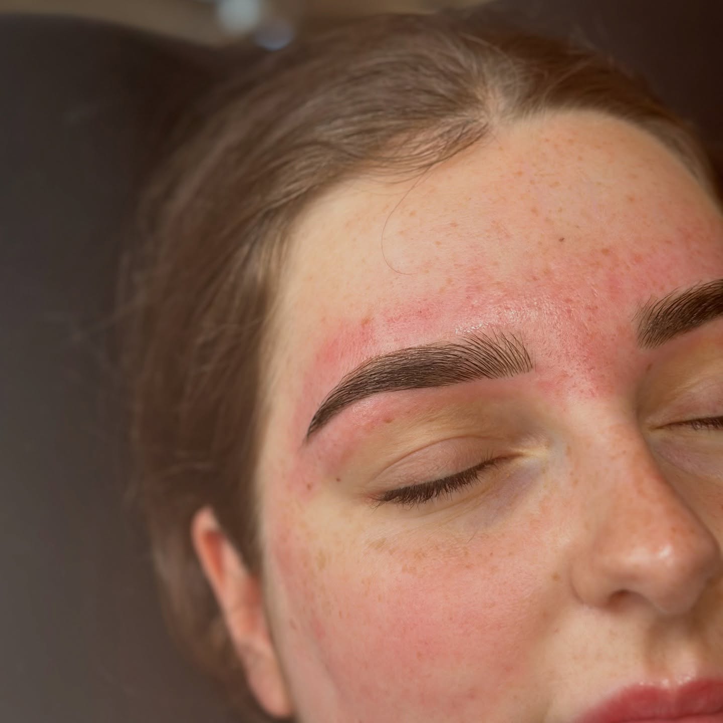 Brow Envy 😍
When a shape, tint and wax is all you need to get your brows looking perfect.
Products used:
@lashglouk brow exfoliater
@thelondonbrowcompany pre-cleanser
@thebrowgeekltd mapping string and pen
@refectocil_uk medium brown tint
@italwaxuk gold hard wax
@saintandserenity second skin
@lockandlorduk setting gel
#eyebrowsnorthampton #browsnorthampton #shapetintandwax #eyebrowspecialist #eyebrowspecialistnorthampton