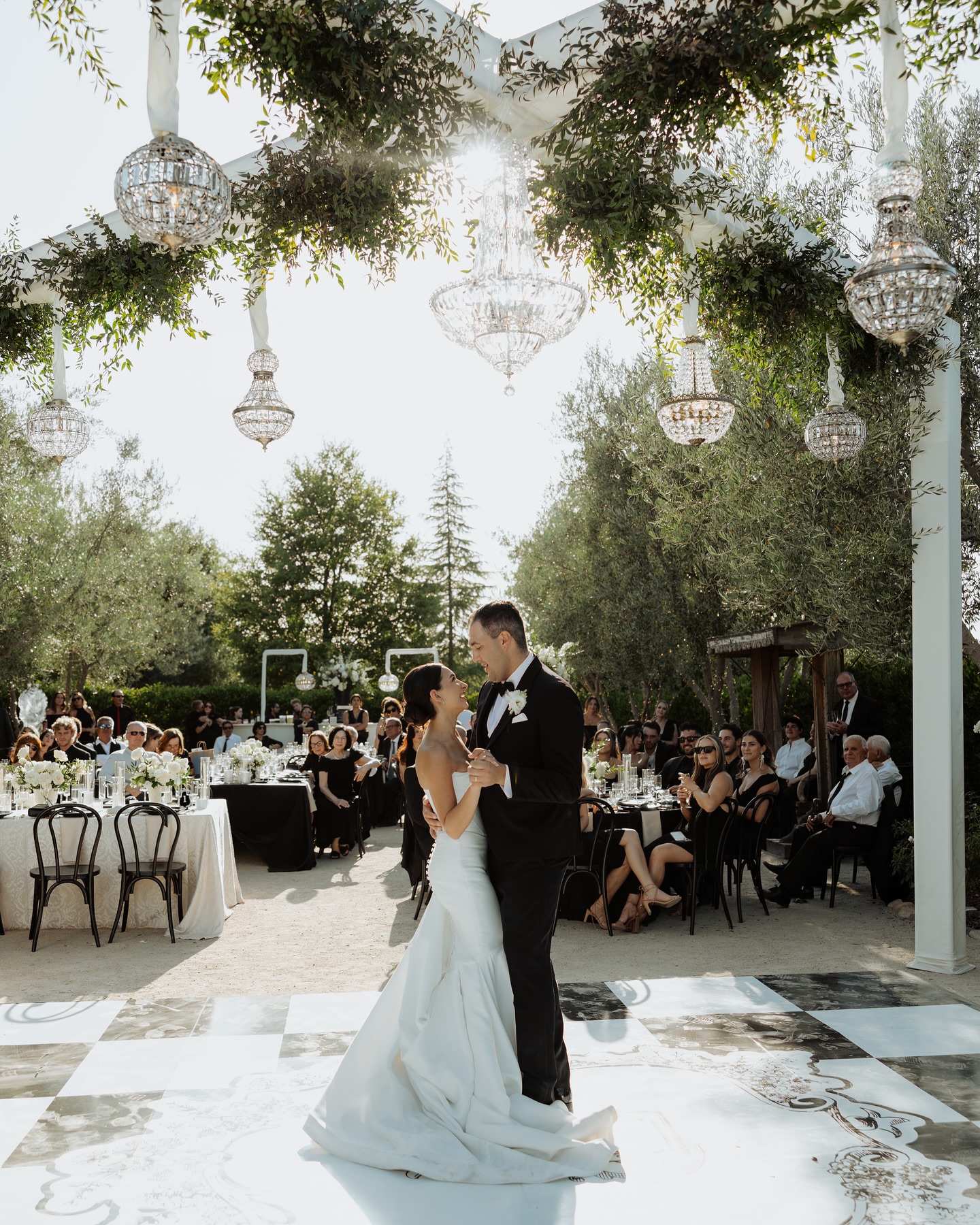 See you on the dance floor lovassss #stockroompicks
PICKS: Truss structure, socked in white • Vintage crystal chandelier • Empire chandeliers