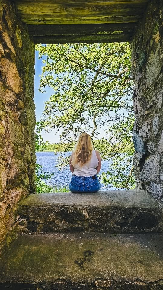 It is the simple things. Savoring these last moments until I leave home to go back home â„ïžđ€Ł
.
.
#youlookhappier #slowandsimpledays #smÄland #beautyintheeveryday #lifelately