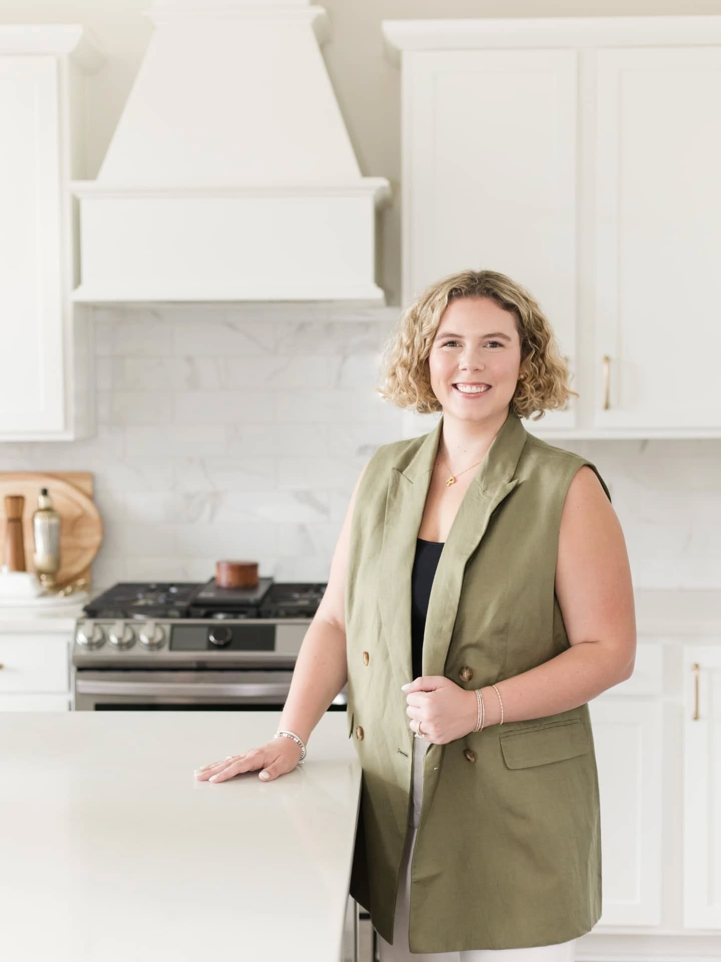 Calling all Realtors 📣
If your social media still looks like a camera roll of iPhone snaps… it’s time for an upgrade. ✨📸 Your brand deserves visuals that wow and actually reflect the pro you are.
We had the best time working with @nicole.bhamrealtor for her brand session! Her vision was clear, her energy was amazing, and her professionalism came through in every shot.
Ready to elevate your brand? I’m booking for August now — only a few spots left before we roll into September.
📩 DM me to claim yours!
•
•
•
#brandingphotography
#brandphotographer
#brandphotography
#instagrambham #birminghamal #strategicbranding #welovebranding
#visualbrandstrategy
#hooveralabama #vestaviahills
#vestaviahillsalabama
#hwy280 #businessphotographer
#headshots #contentstrategy
#hooveral #birminghamalabama #mountainbrookalabama
#growonline #photographer #socialmedia