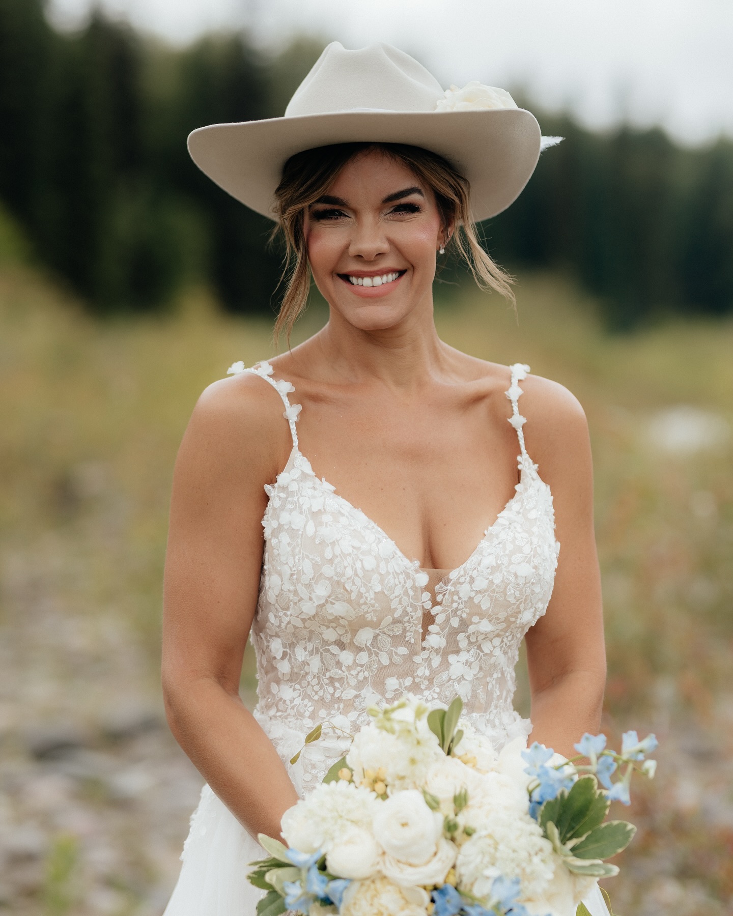 Sneak peeks from the most beautiful wedding day🌲Can’t wait to share more of these!
#saltlakecityphotographer #loveandwildhearts #saltlakecityelopement #northernutahphotographer #utahisbeautiful #utahunique #saltlakecity #visualambassadors #utahphotography #utahweddings #posepatch #utahisrad