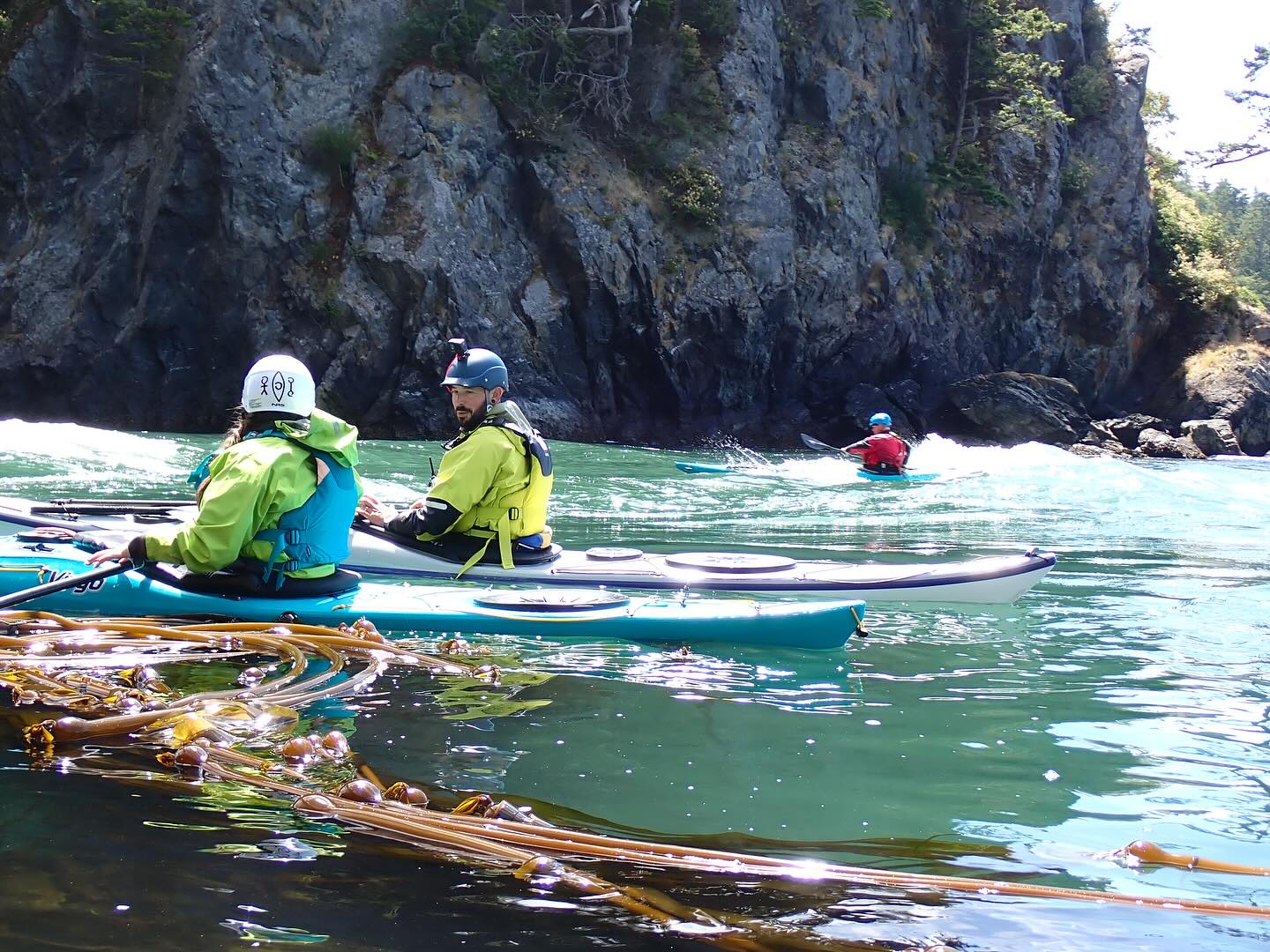 Working in adventure sports and outdoor education is exciting, humbling, and challenging. There’s always more to learn, skills to improve, and maintaining a baseline fitness. A key area to help this process is developing a community of practice.
Professional colleagues can act as sounding boards, be a partner during personal trips, and be a source of inspiration. With the move over to the PNW from Asia, I’m fortunate to be connecting with quality providers such as @bodyboatblade.
Looking forward to more times out on the water or in the mountains!
@nrsweb
@lendalna
@phseakayaks
#adventuresport #outdoors #paddling #paddlesport #adventure #training