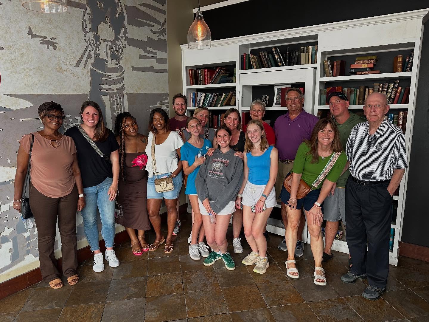 We had lots of celebrate on last night’s #HappyAppyFoodTour: friendship, anniversaries, and a 90th birthday! 🎉