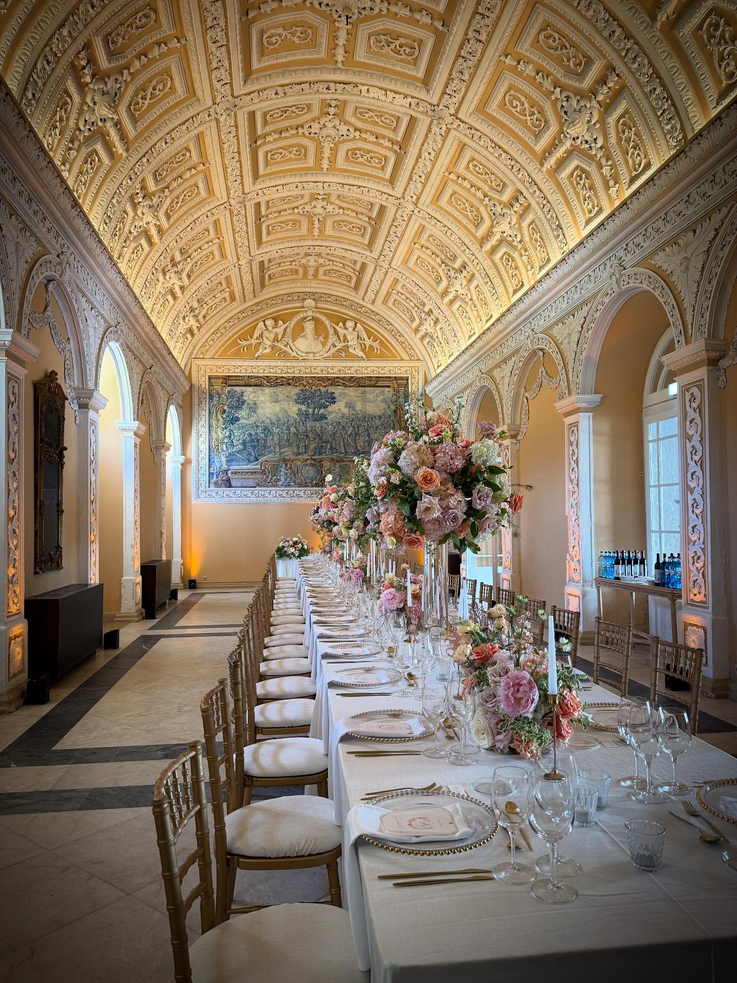 About last Sunday at the beautiful Penha longa Resort, D&G wedding party 🪩🕺💃#destinationwedding #destinationweddingplanner #destinationweddingdj #destinationweddingdjs #weddingdj #weddingdjs #djlife #djlifestyle #eventdj #penhalonga #penhalongaresort #amazingplace #amazingvenues #dancefloor #dancefloormagic #dancefloorvibes #outdoorwedding #outdoorparty #diogoferreiradj #decorativelighting