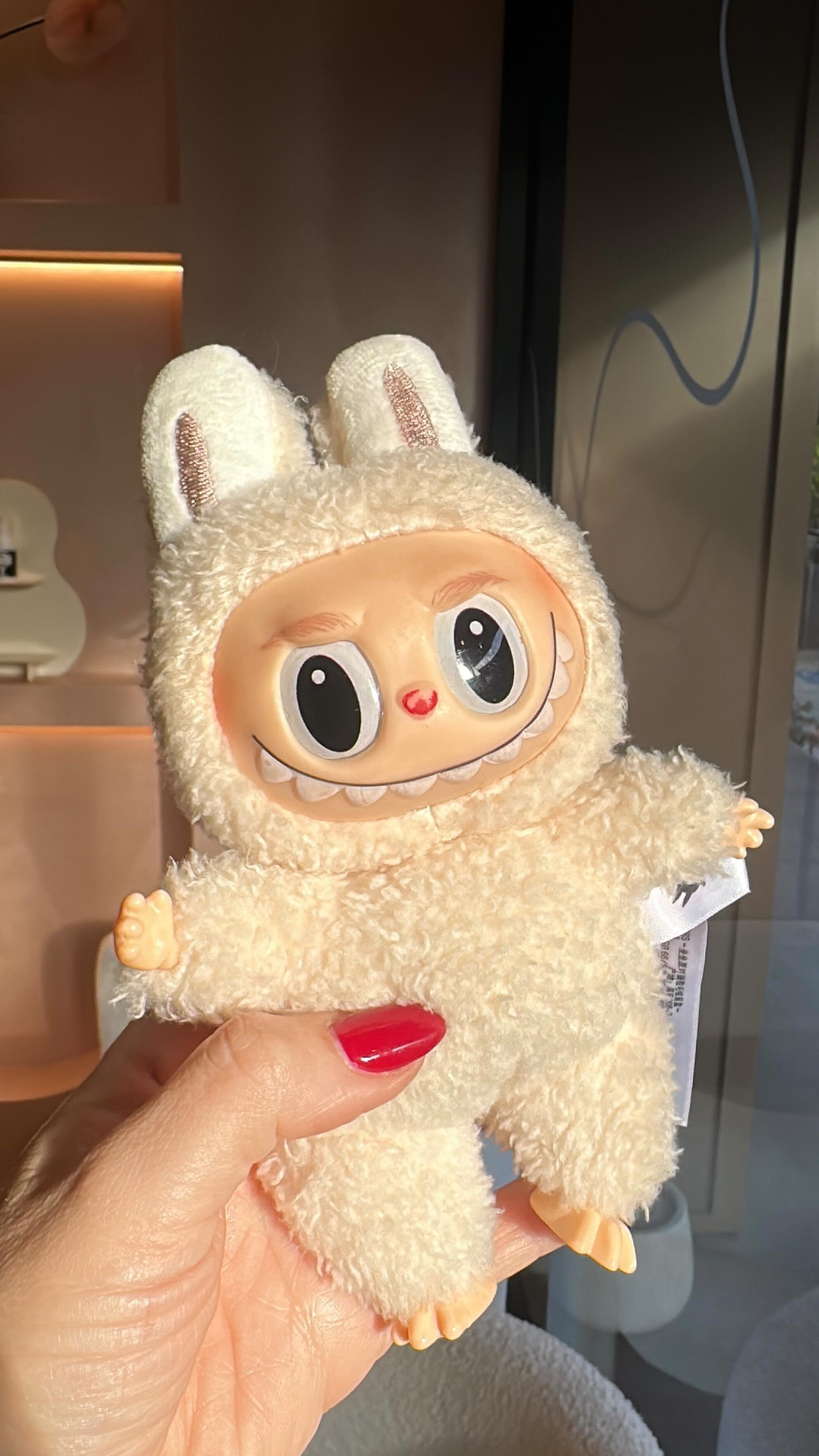 Safe to say she loved them (thank god!) and it was so fun to make teeny tiny brows. I definitely think they suited her đ #labubu #daughters #brows
What do you think? Brows for Labubu? Yay or nay?
@dragonhawkofficial @evenflocolours
@tinadaviesprofessional
@tinadavies