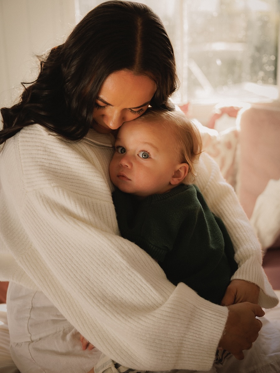 Let’s make sure mum is in the frame too.
One day, your kids will look back at these photos — and they won’t notice your makeup or what you were wearing.
They’ll see how safe they felt with you.
How your arms wrapped around them.
How deeply you loved them.
You’re part of the story, mum.
And you deserve to be in the photos too. 🧡 What do you never want to forget?
#intheframe #mumlife #motherhoodphotography #documentyourdays #slowmotherhood #inhomesession #rockhamptonphotographer #familiesinphotos