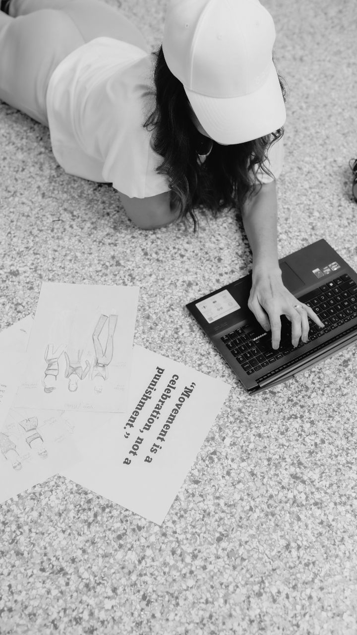 Owning a business can break you a little—but the love you have for what you’ve built makes you fight harder than you thought you could. I have to keep going 🧡
Sorry, dancing will be part of my new normal. Like i said, the good the bad and the ugly 🤭
#newstart #businessowner #activewear #keepgoing💪