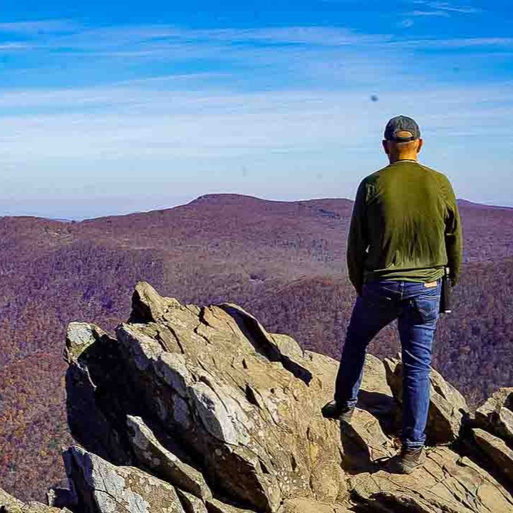 🌄✨ Explore Shenandoah National Park! Our 3-day itinerary covers everything from hiking and horseback riding to breathtaking scenic views and wildlife sightings. Ready to embark on this adventure? Link in Bio! #TravelGoals #ExploreAmerica #Shenandoah #workingjoetravel