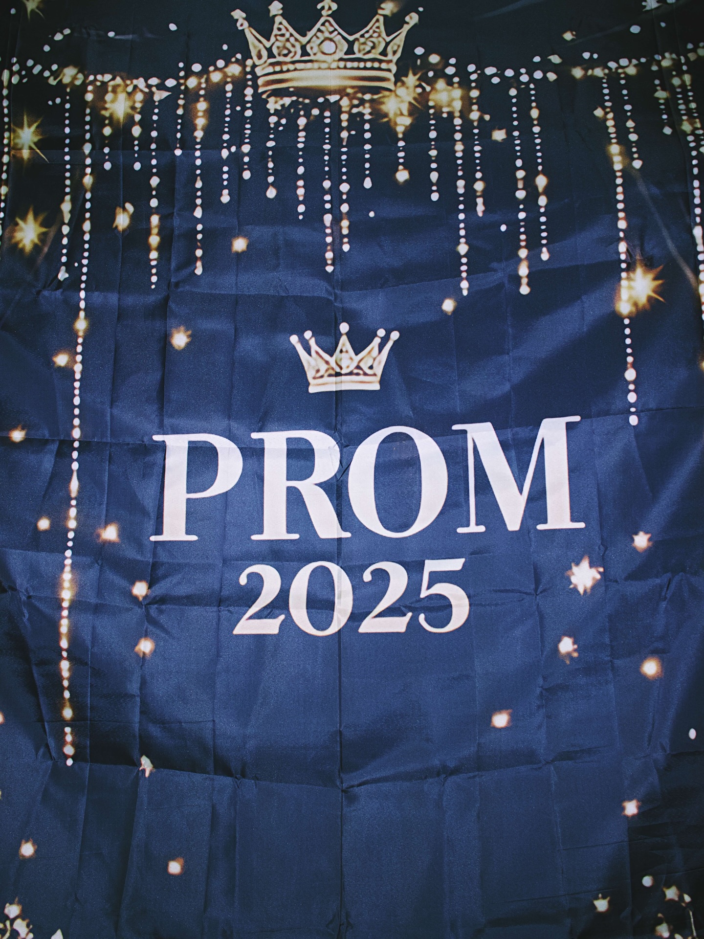 You’re only young once 😌 make the most of what time you have, go to prom, even you don’t want to. You might have a happy accident and make some memories.
& I might be there to capture them for you courtesy of a favour to your mum. 🫶
What an after party! 🥳