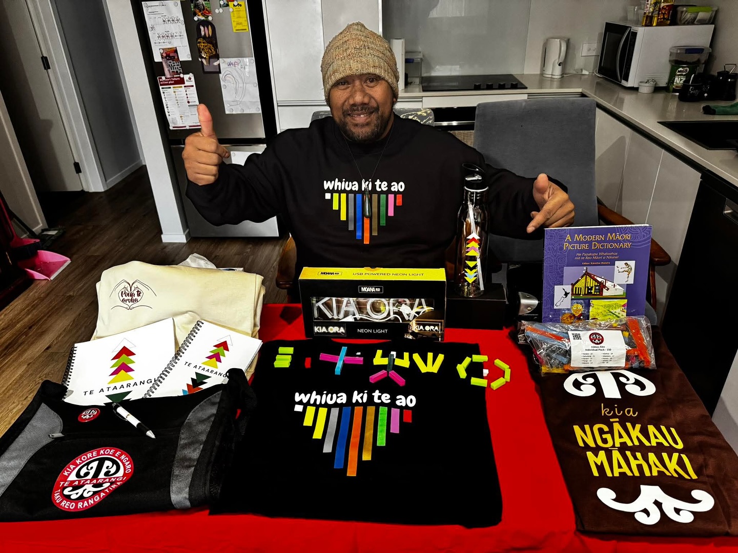 Tūtaki mai ki tō tātou toa a 🥇 @kellytakitaki, displaying the meke 🤙🏽 taonga he received that was up for grabs in our giveaway last week! 🥳 Mauri ora kia koe e hoa! 💚 Great to hear your reo goals for this matariki ✨ and wishing you all the best on your journey! 🥰
E te iwi, kia kaha te kōrero! 🗣️ Ahakoa koe, ahakoa nō whea! 👉🏽 Jump on our link in bio if you are keen to join a class near you or online! 😊
#teataarangi #terromāori #kōreromāori #reokōrero #giveaway