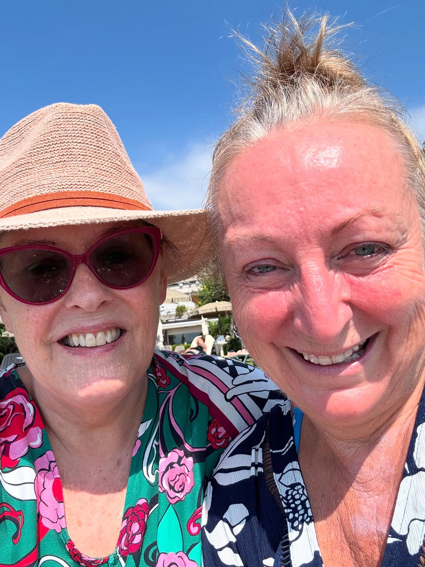 Lake Garda. Chillin’ with the bestie😎🚤