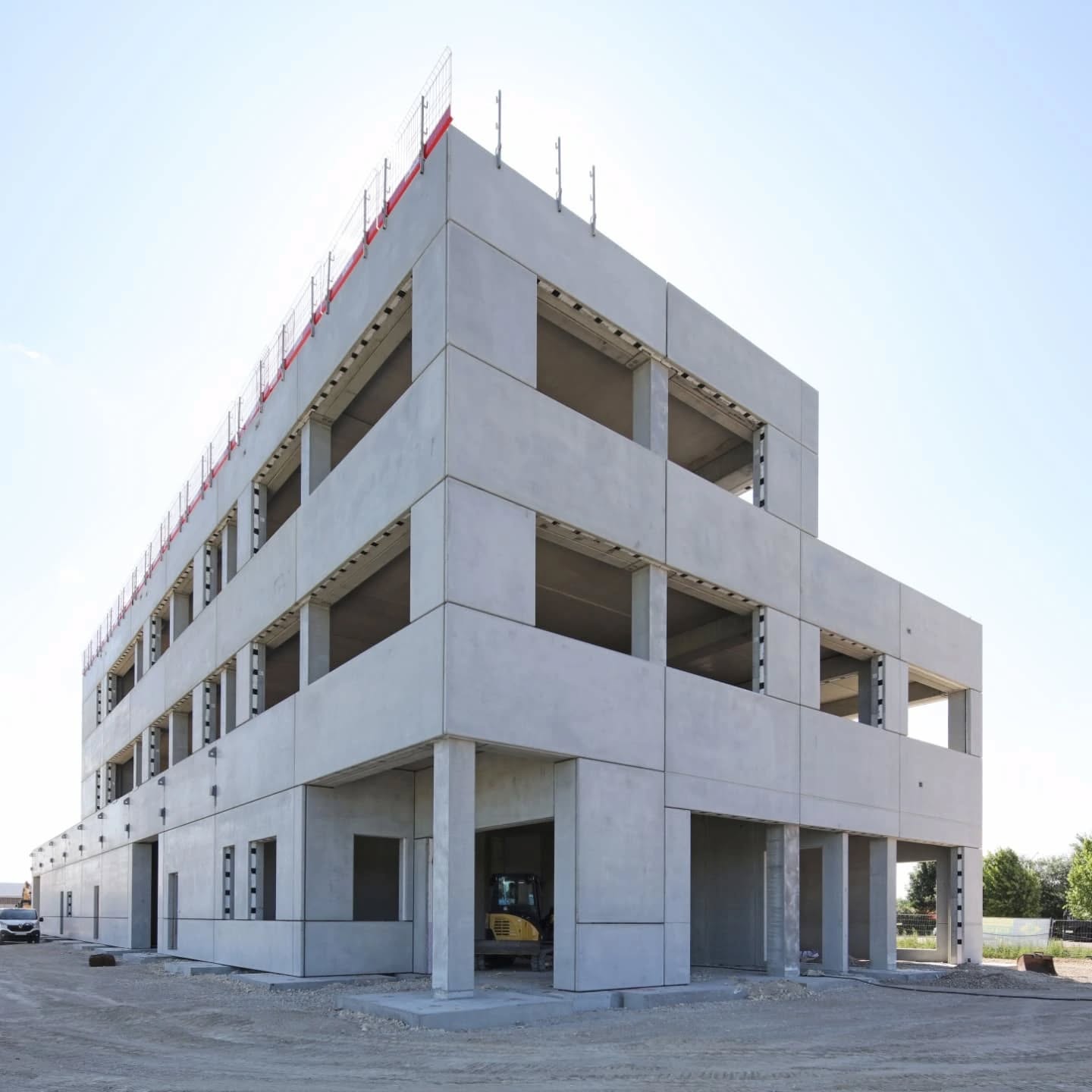 Bild 1: Gebäude - Rohbau
>>>> So gewöhnlich und doch ganz anders
Was ist hier anders?? - Die inneren Werte
Bild 2 - 8: Buffer Rohre
>>>> Das Raum-K Systemrohr sorgt für viel Autarkie, Sommer wie Winter
>>>> Einfach und wirkungsvoll
#neubau #bau #energieeinsparung #Wärmewende #Wärmespeicher #Energiewende #2045Ready #Stromspeicher #Klimadecke #Deckenheizung #Fußbodenheizung #raumklima #Autarkie #beton #betonfertigteile