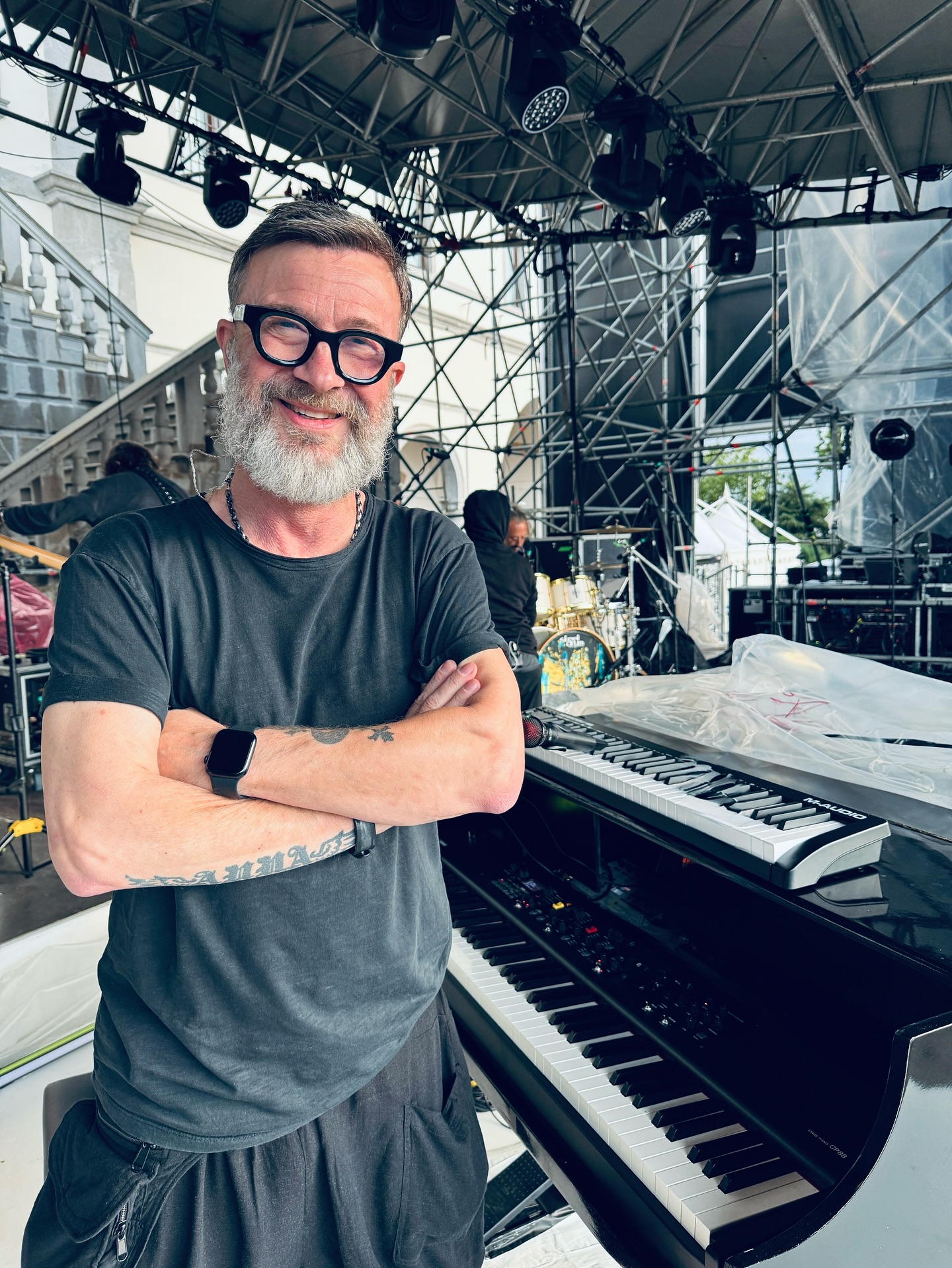 Terza tappa ieri sera a Udine del nuovo tour
“Ci vorrebbe ancora il mare “e il pianoforte e’ ancora al centro della mia vita .
Il mio pianoforte e’ Yamaha CP88 🎹