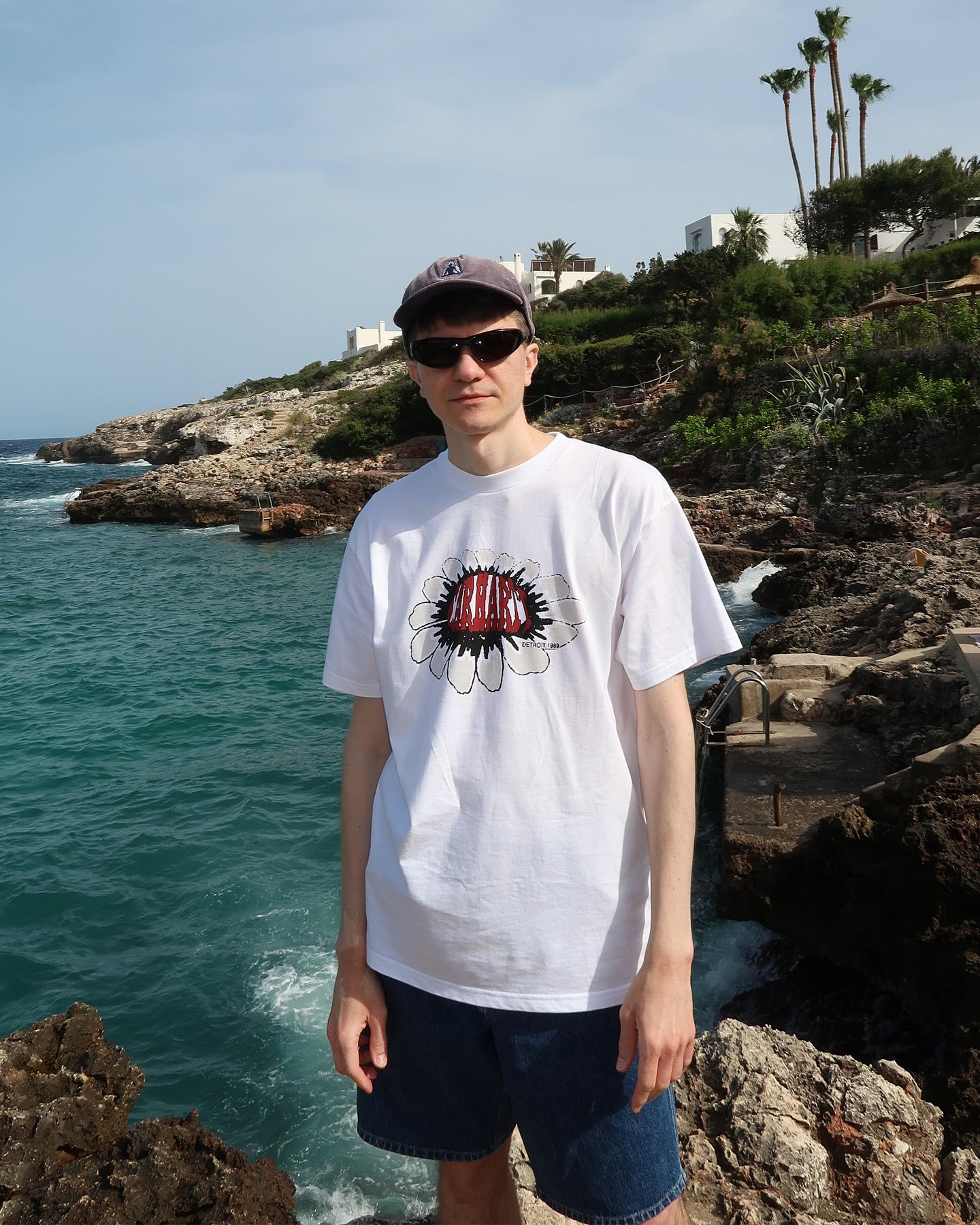 Finally, new music is incoming on SNC Recs, fam!
Last year, @hypersoft__ very own @djteeth sent us some demos we instantly fell in love with – After planning the EP together with him, we had the idea to invite one of his fellow residents to join the release. So after his remix debut in 2023, none other than @blisssinc returns to our label – this time with two powerful original tracks of his own.
SNCD08 drops on July 25th – snippets coming next week, and the full EP will be available for pre-order then. A Summer of Love it is ❤️