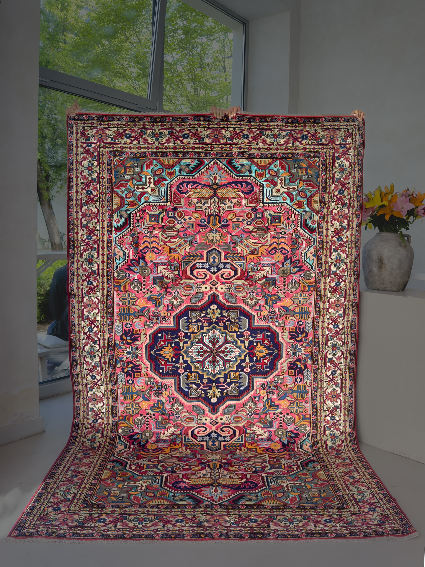 SOLD
The beautiful, rare half-silk Heriz rug is finally here 🙌🏼🌈🔥
Handwoven half-silk Persian Heriz rug from Northwest Iran, featuring a bold geometric medallion and rich natural dyes—an heirloom piece blending strength and elegance.🪢 If you want to add a very rare piece of art to your home, time to invest now 😍
Available at the store ✨