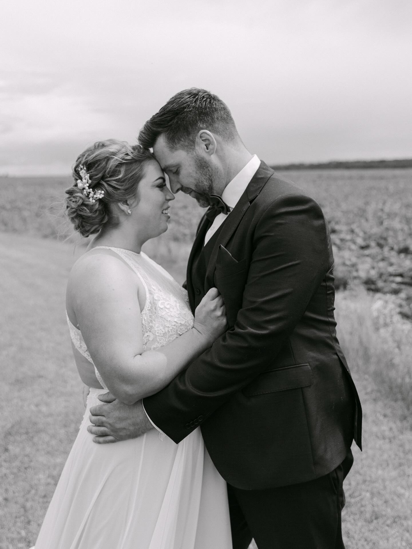 Such a stunning day celebrating Char and Rileyโs love at @rivervalleyweddingvenue near Lacombe, Alberta. Hereโs a little sneak peek from their June 28 wedding โค๏ธ