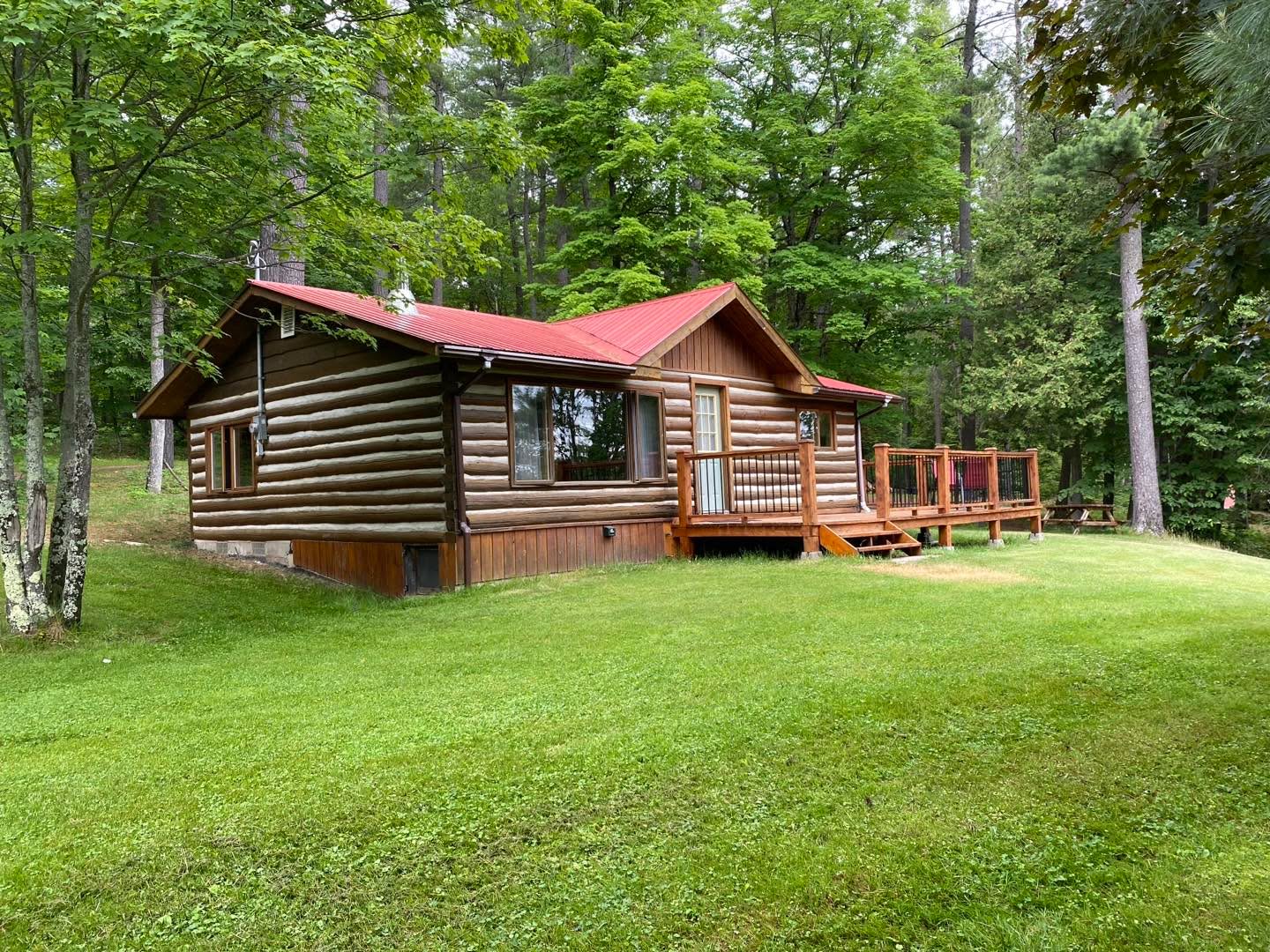 Last-minute escape plan? Weâve got the hideout.
One sweet cottage is wide open July 12â19âbut if a full week feels like a relationship youâre not ready for, no worries. Weâre cool with a 3- or 4-night fling.
Because adulting is hard, and commitment is⌠negotiable.
Message us to plan your getaway
